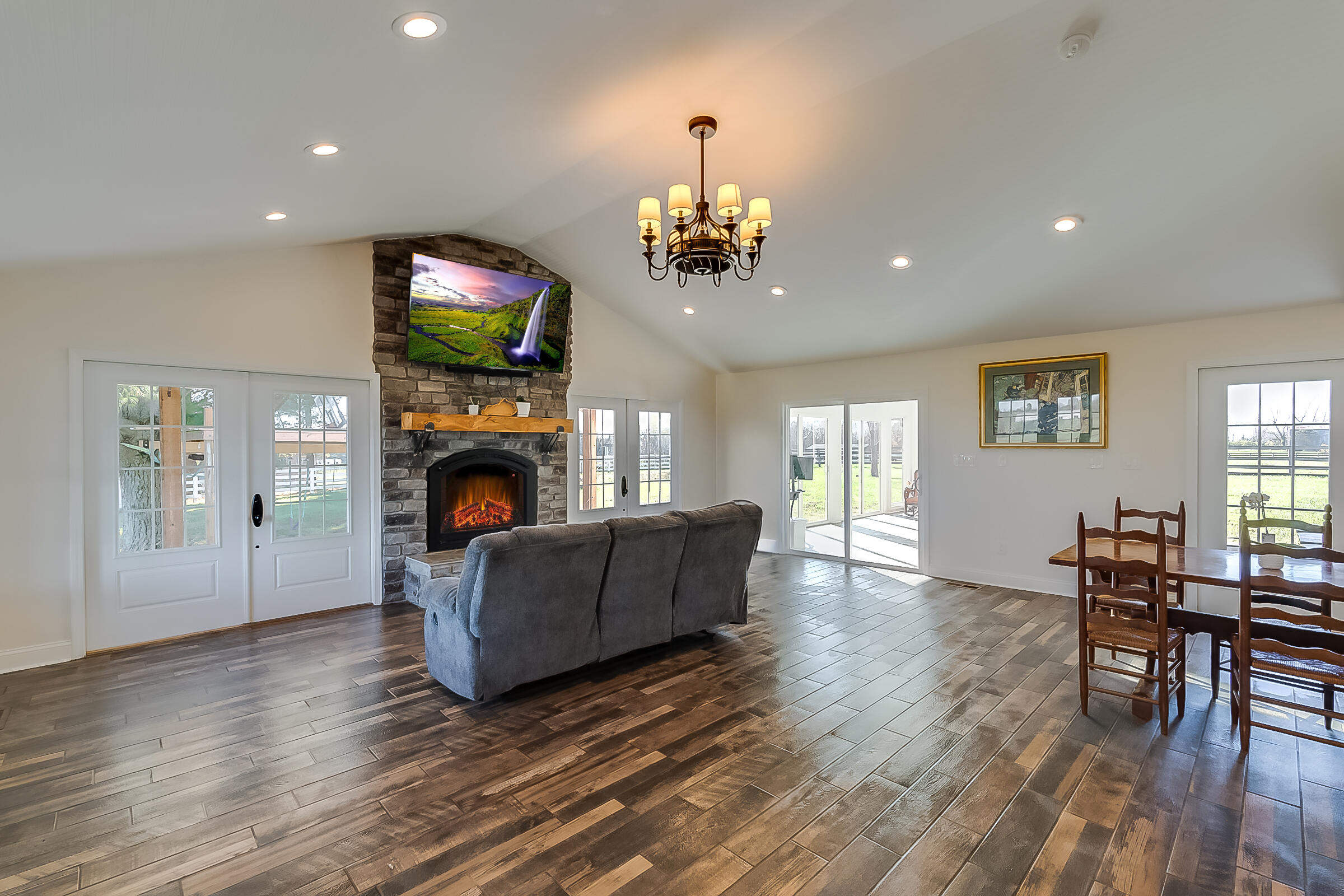 3325 Old Frankfort Pike