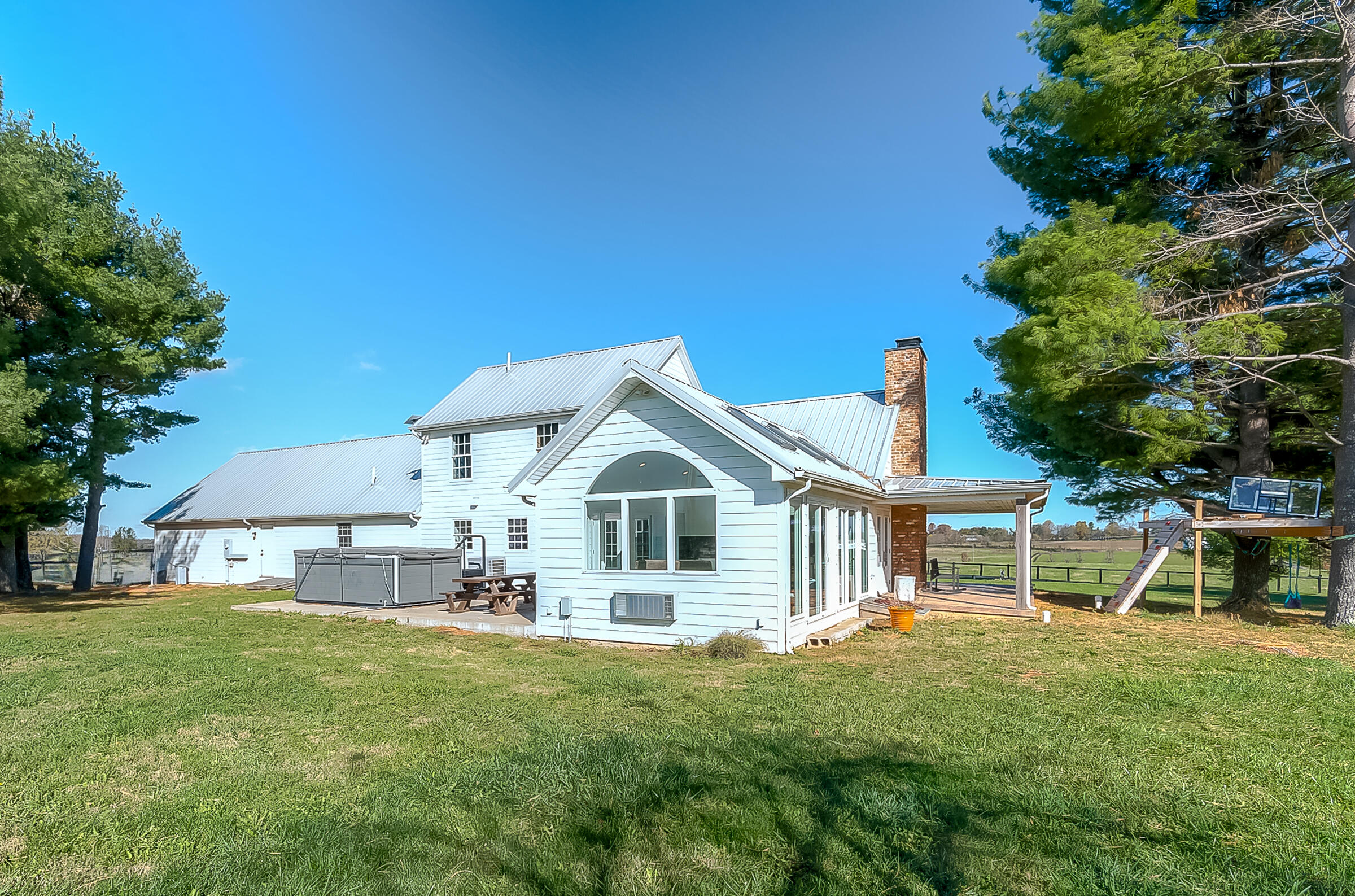 3325 Old Frankfort Pike
