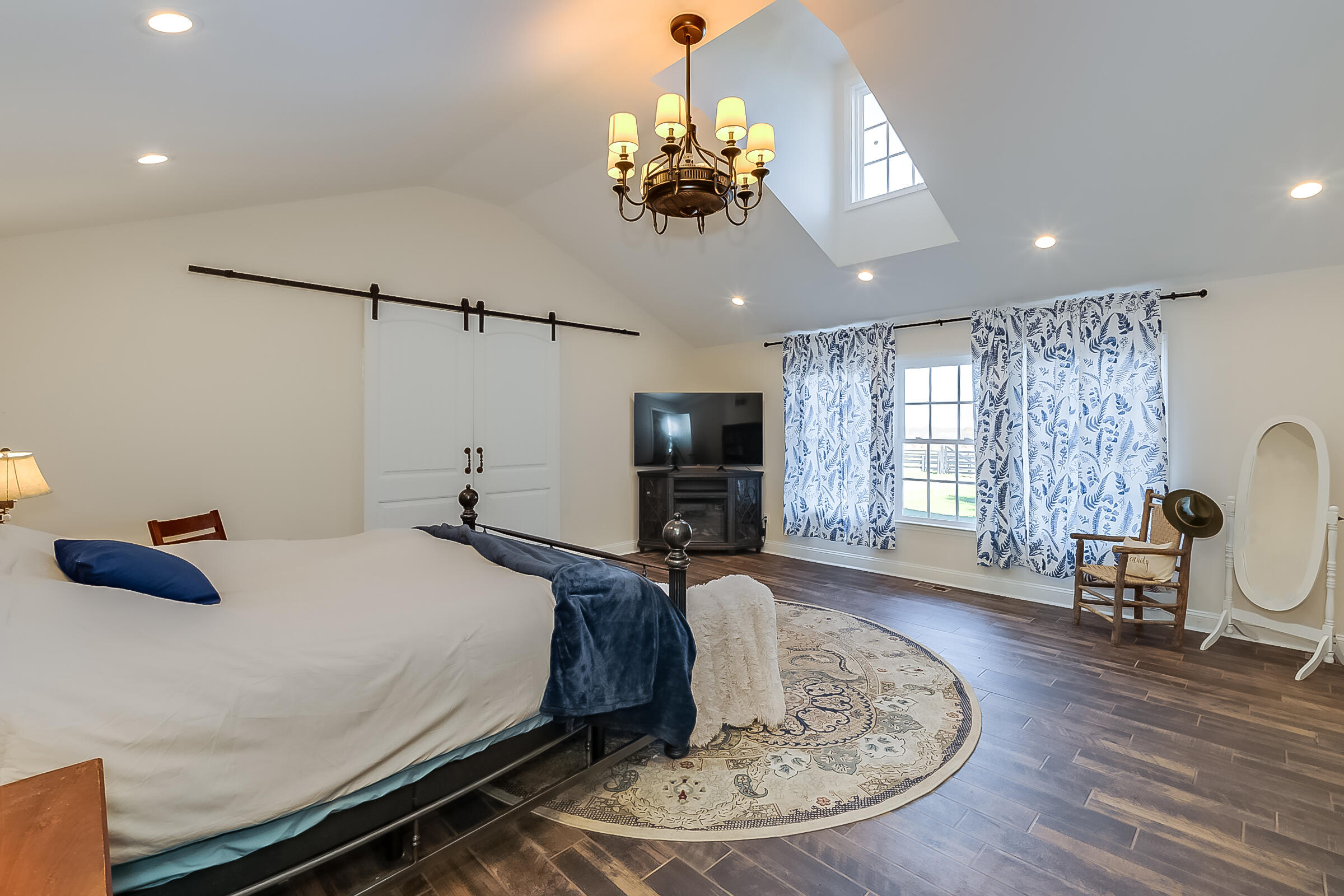 3325 Old Frankfort Pike