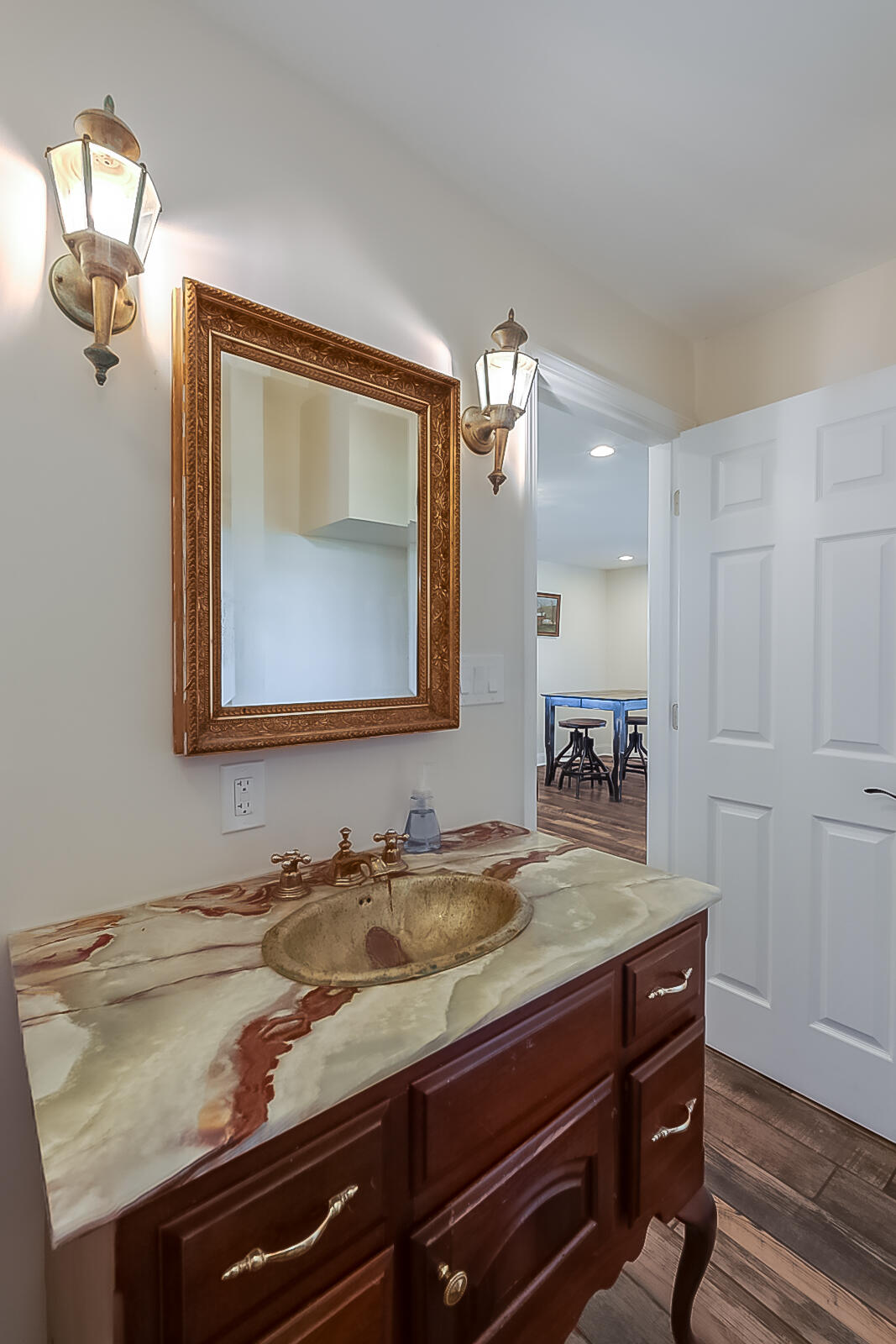 3325 Old Frankfort Pike