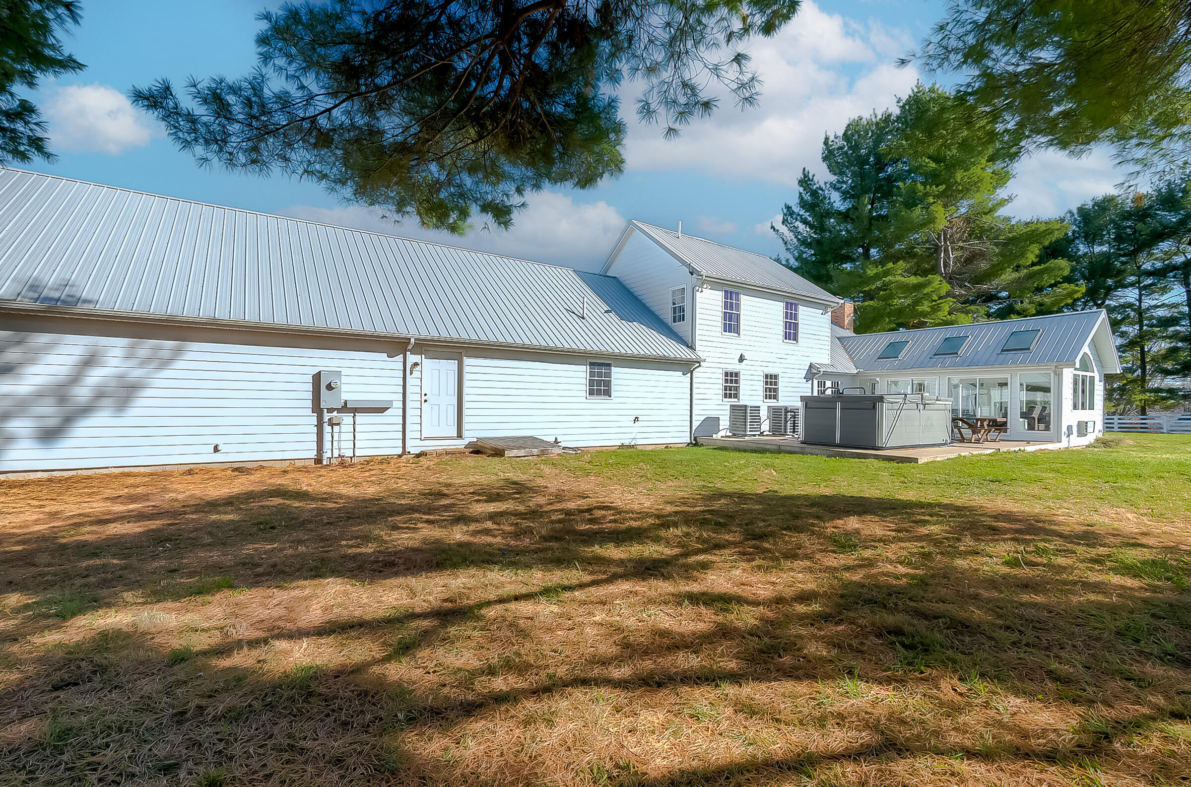 3325 Old Frankfort Pike