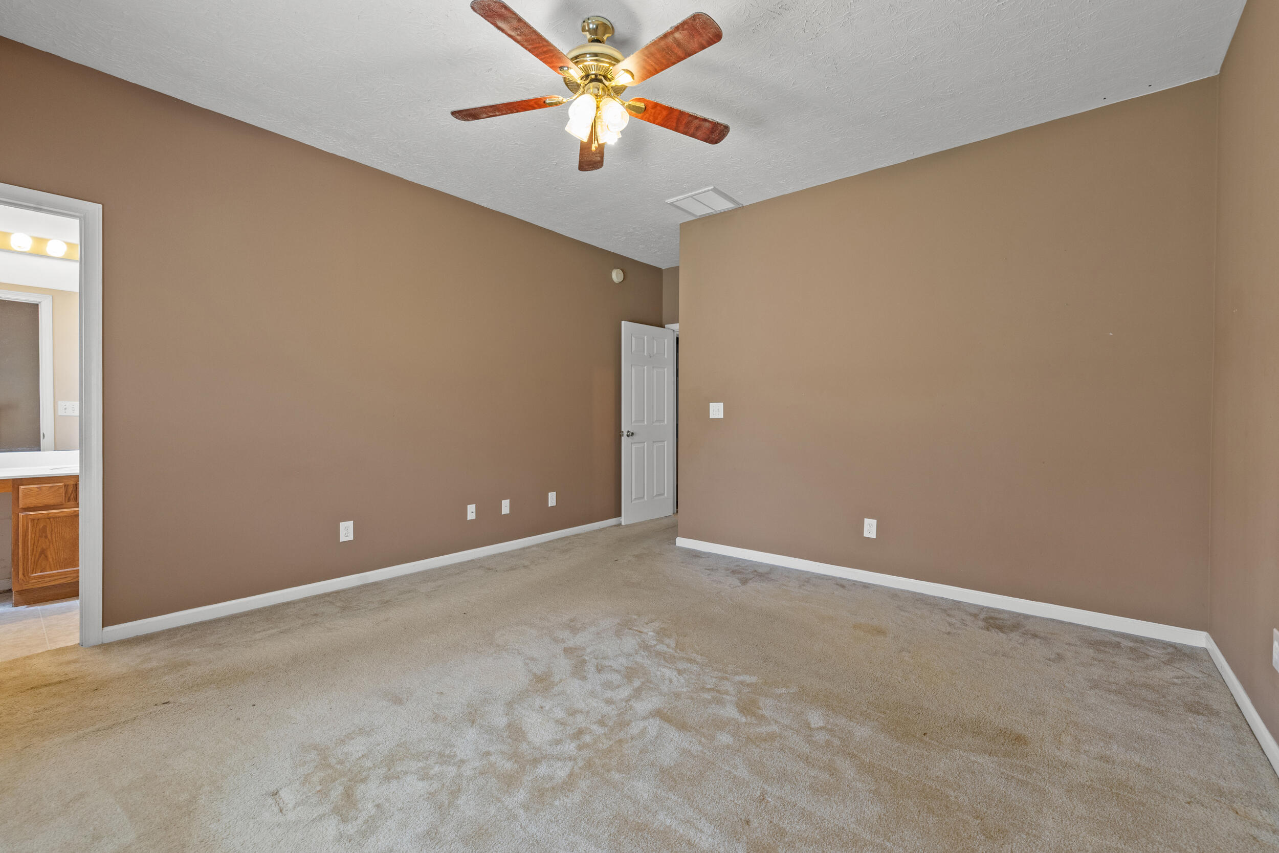115 Pickett Lane