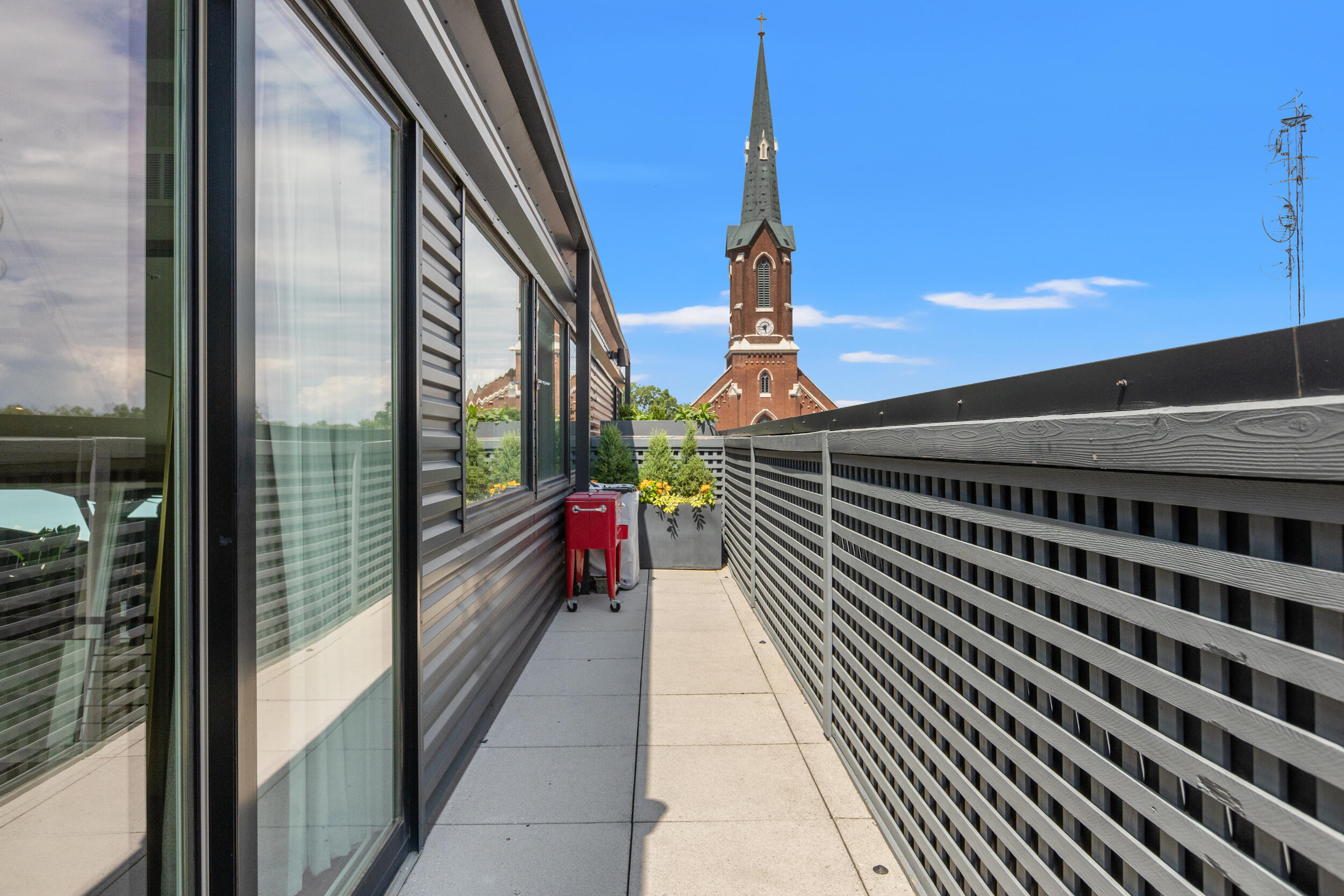 505 West Main Street, 501