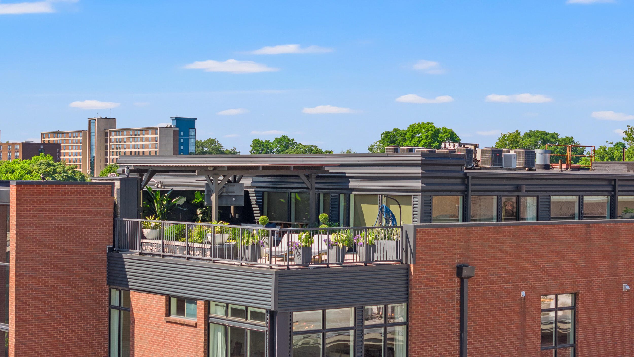 505 West Main Street, 501