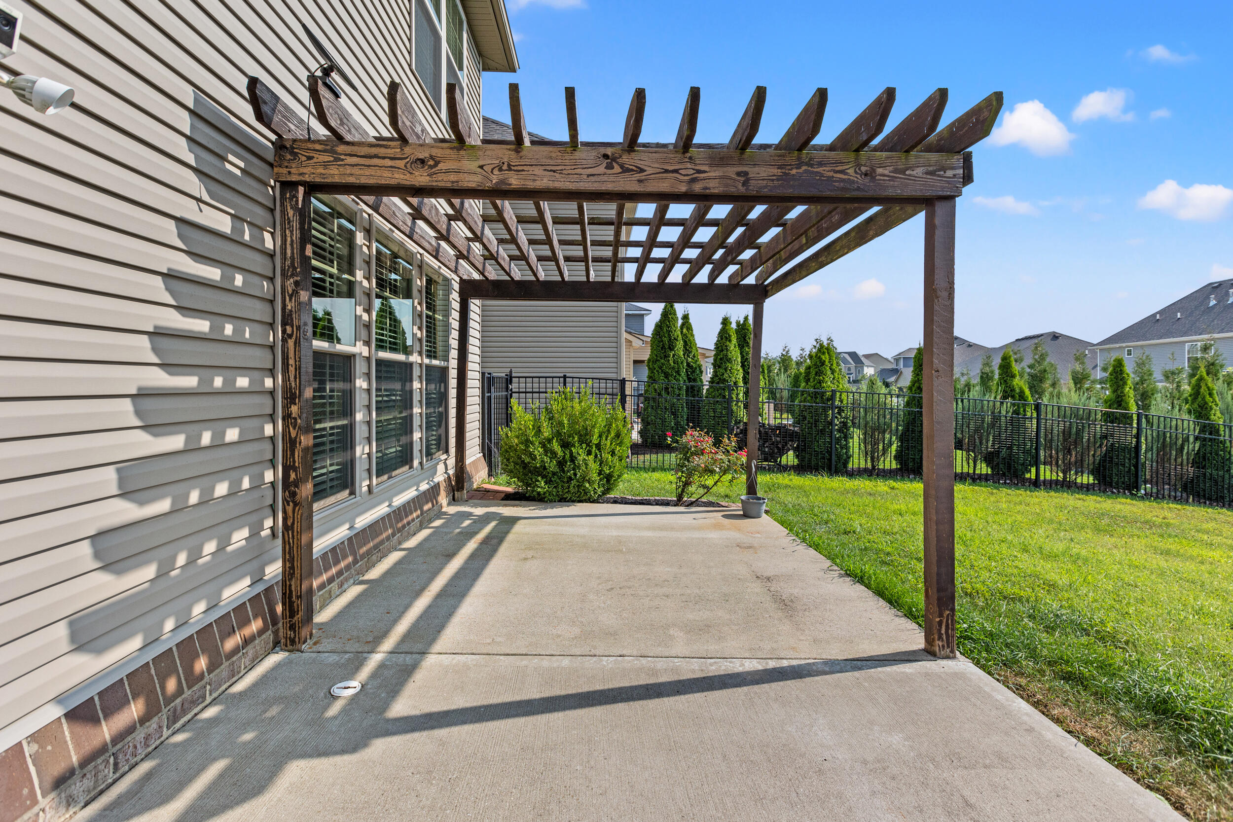 3663 Bay Springs Park