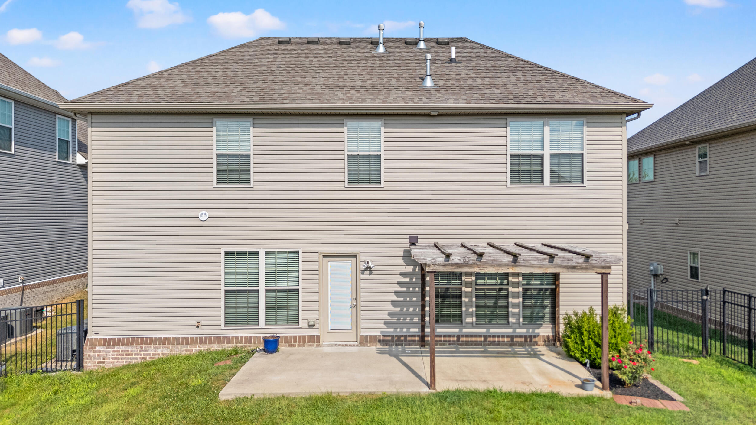 3663 Bay Springs Park