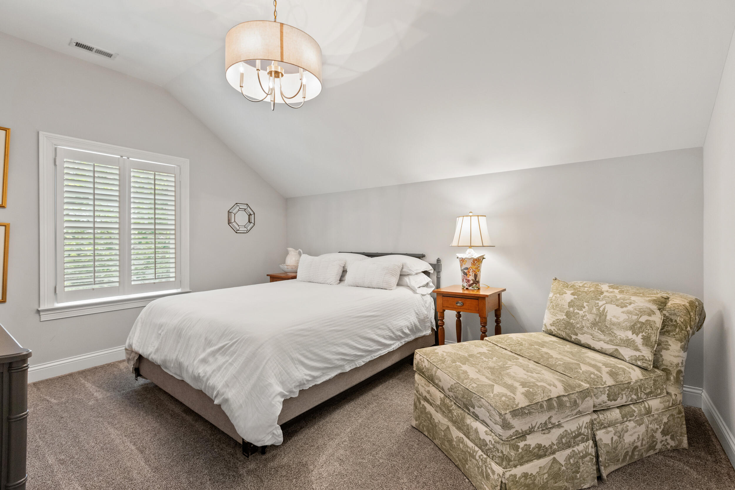 115 Cherokee Park