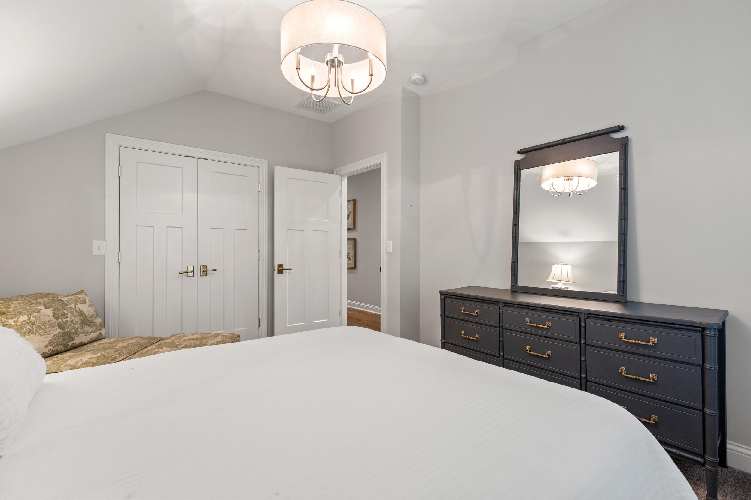 115 Cherokee Park