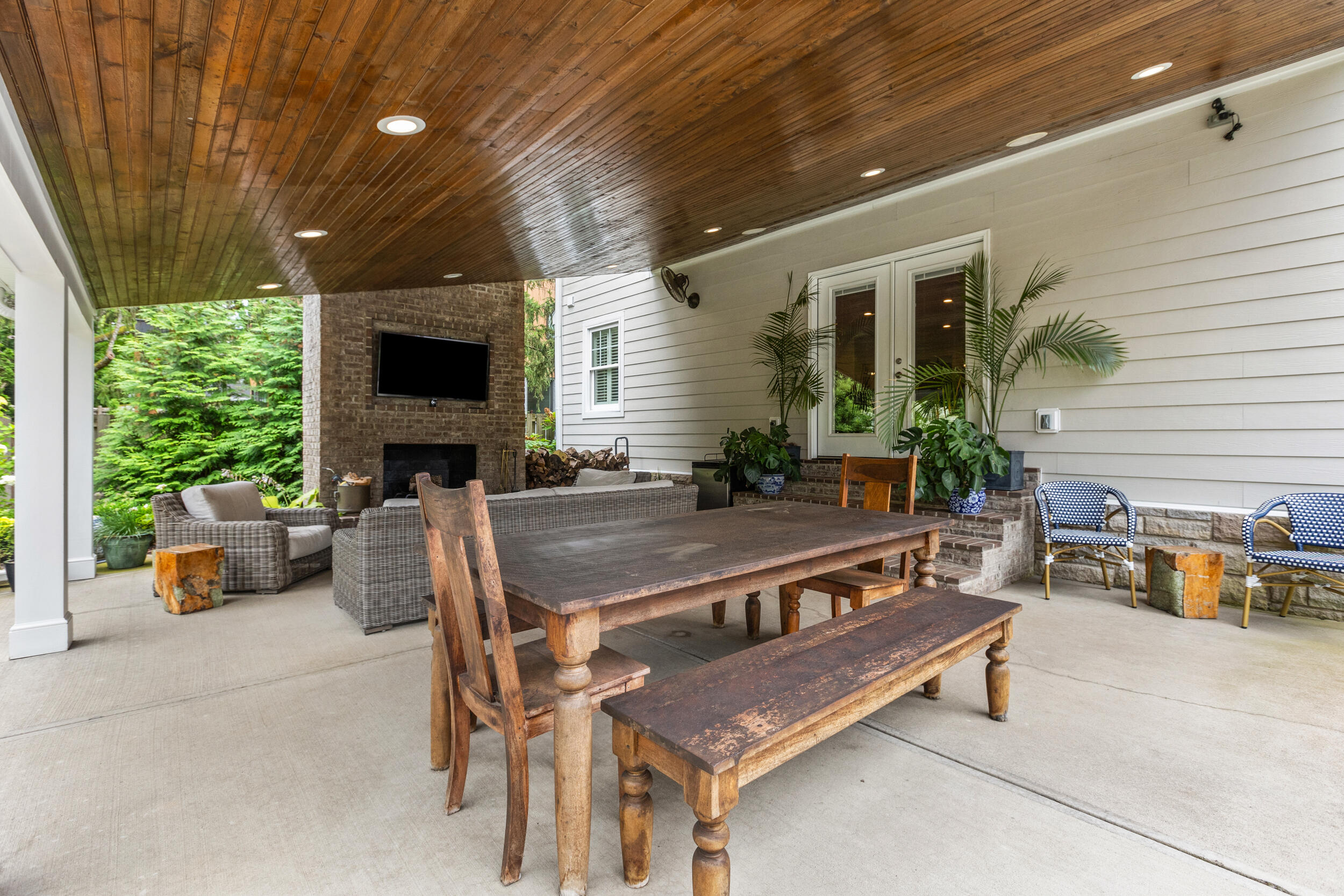115 Cherokee Park