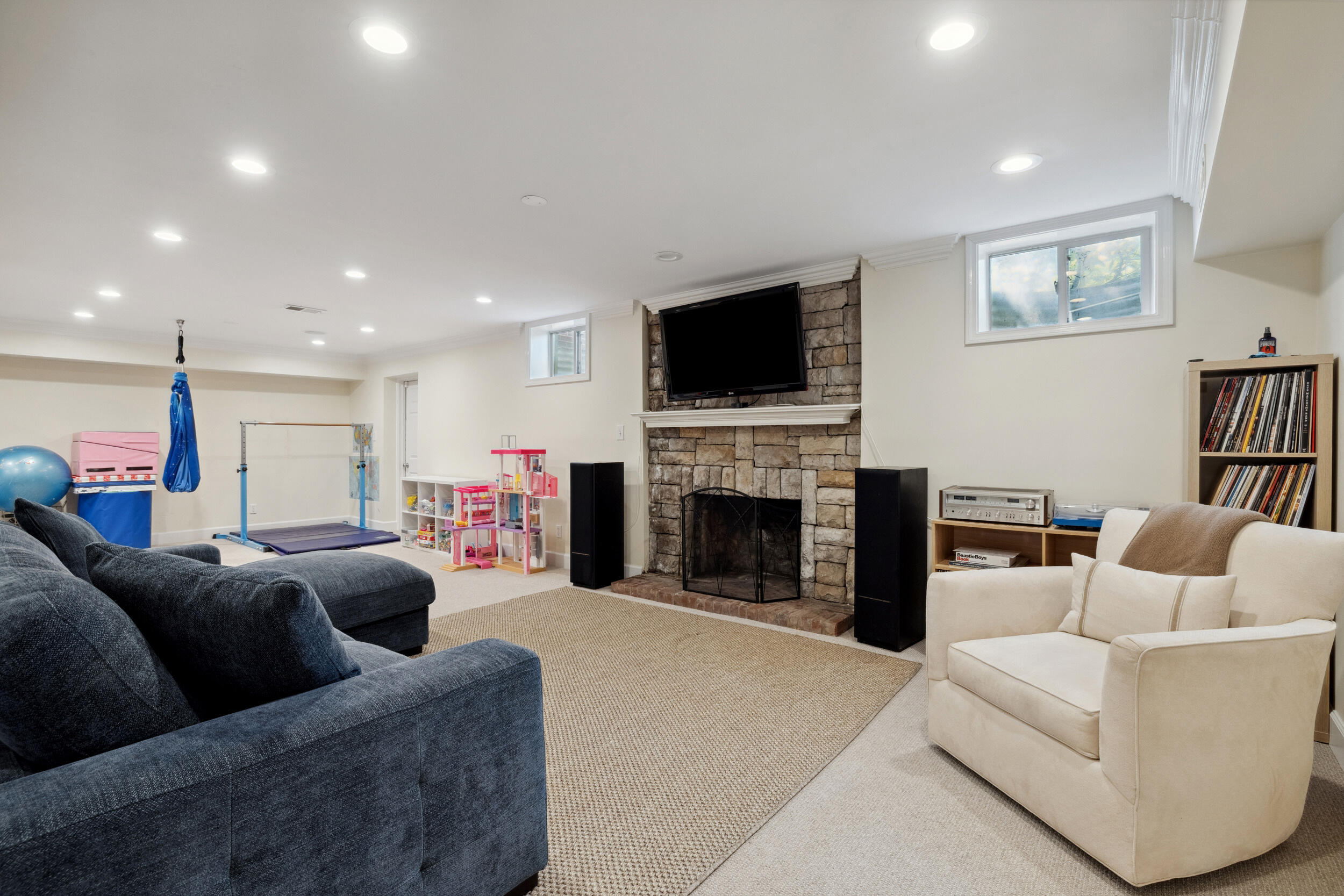 1184 Lakewood Drive