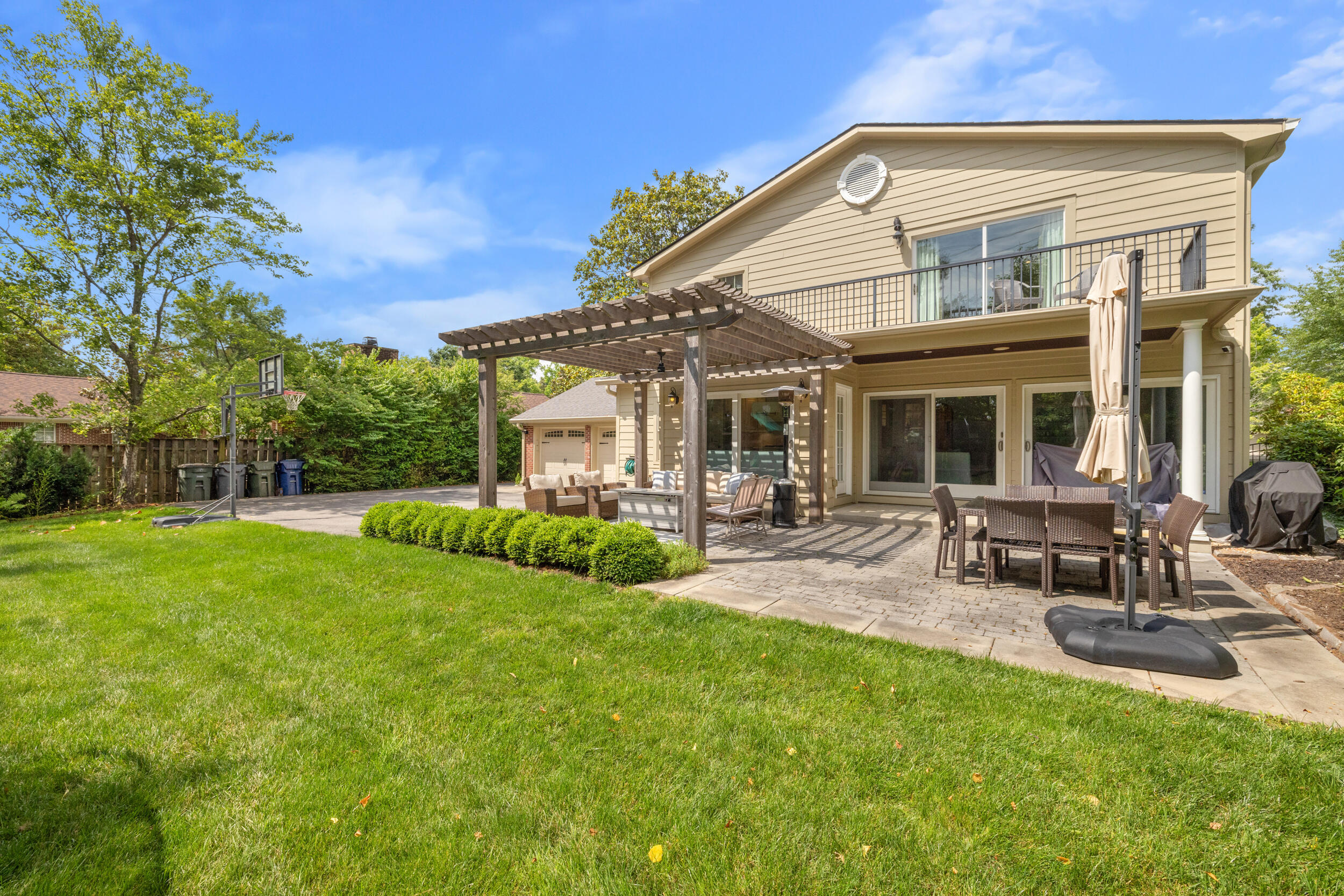 1184 Lakewood Drive