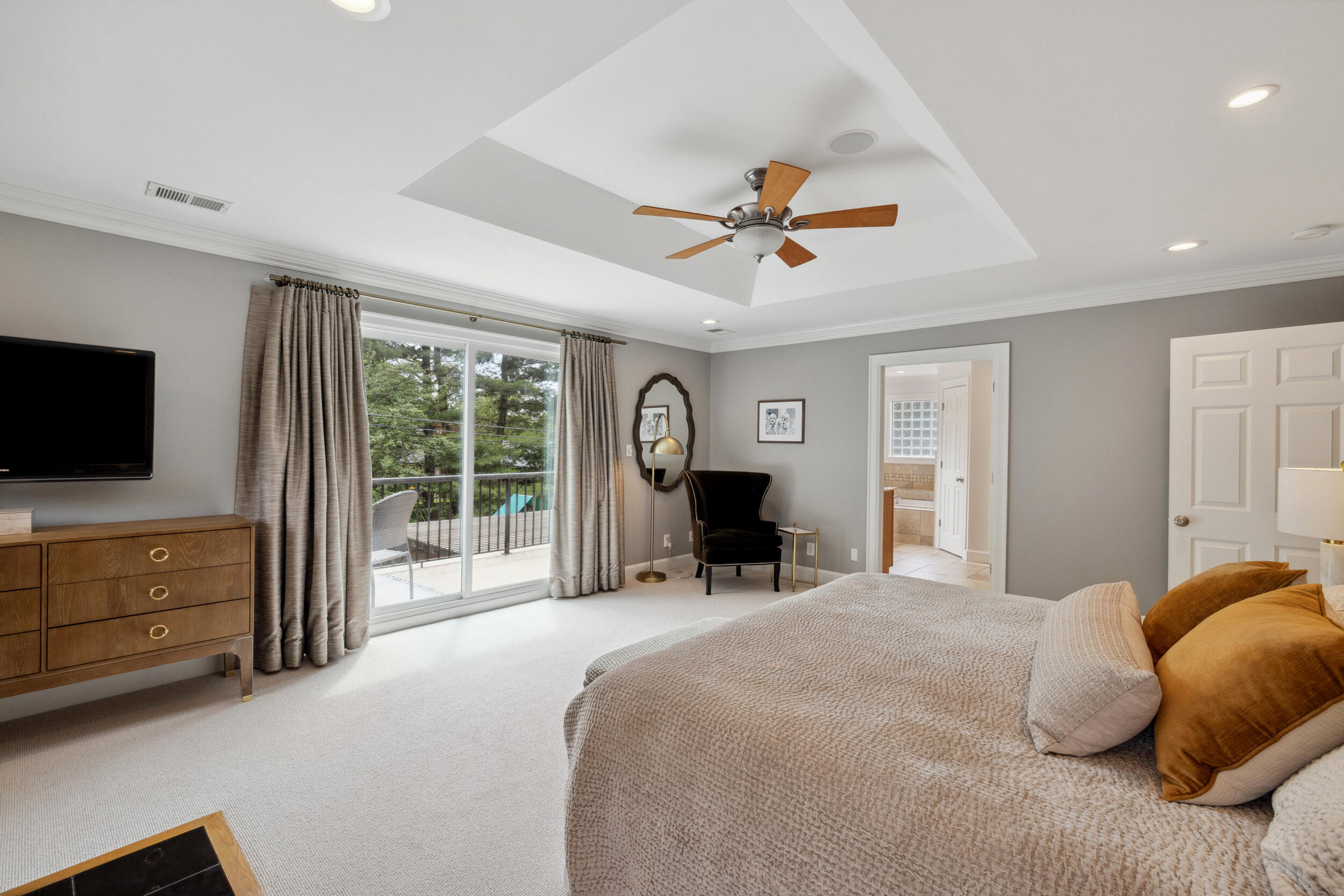 1184 Lakewood Drive