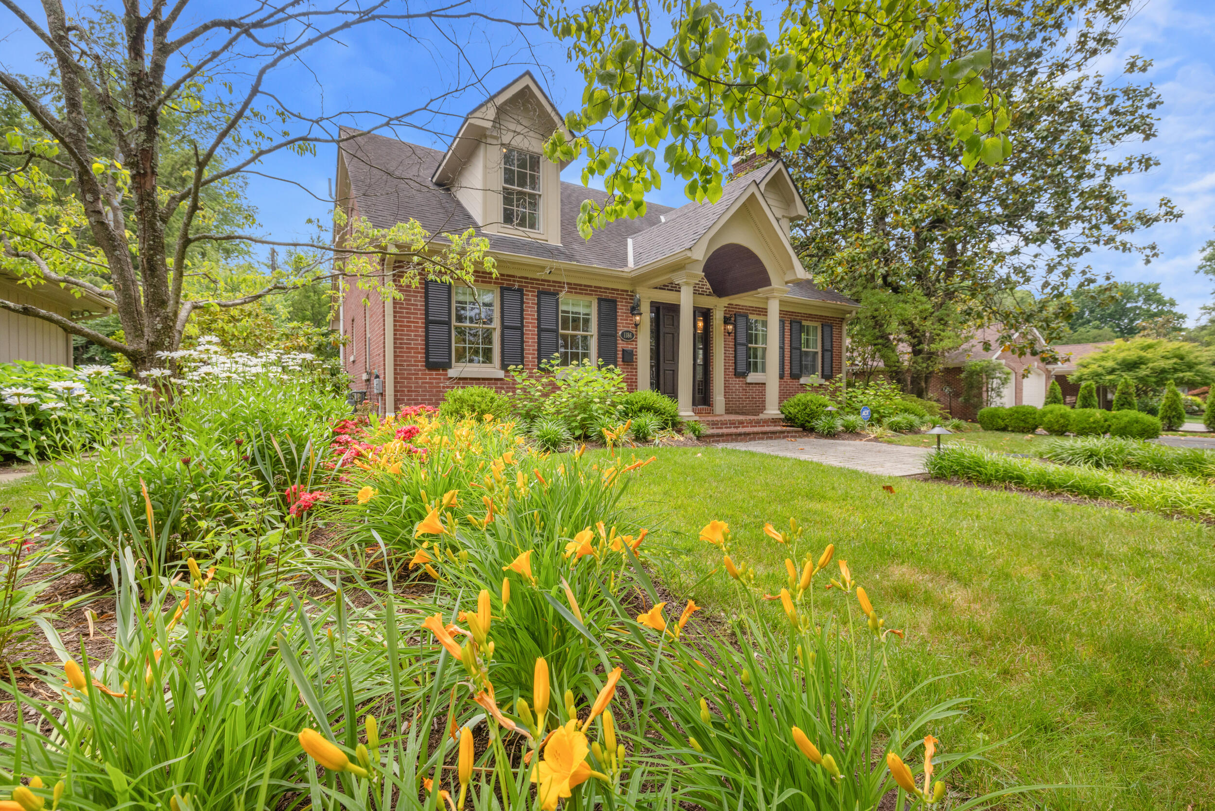 1184 Lakewood Drive