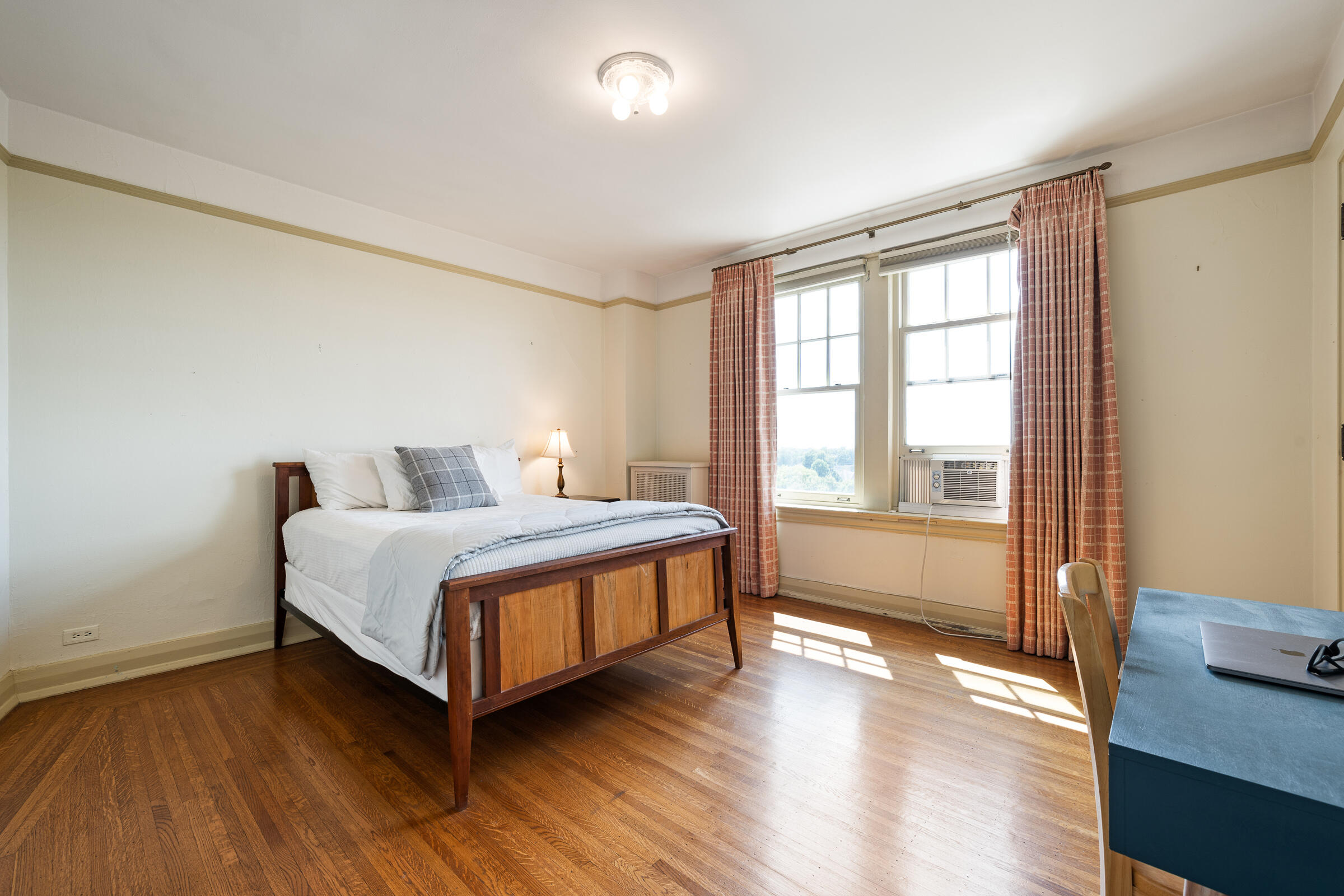 2140 Bonnycastle Avenue, 10E