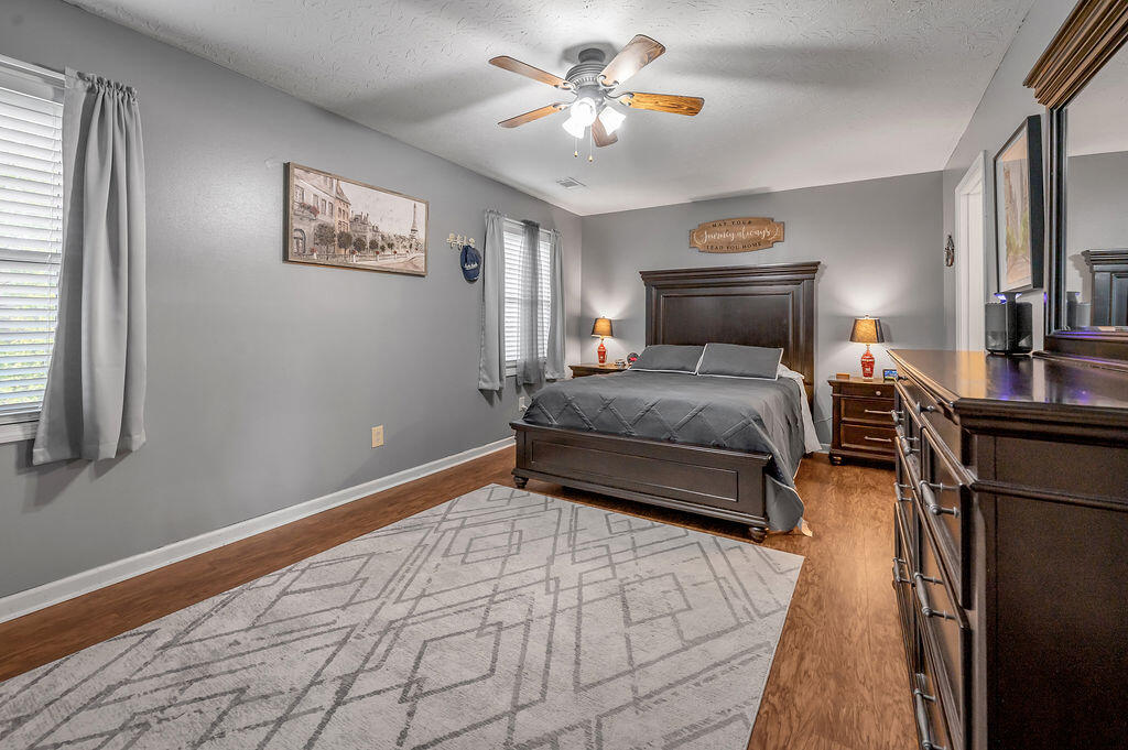 3005 Quaker Hill Lane