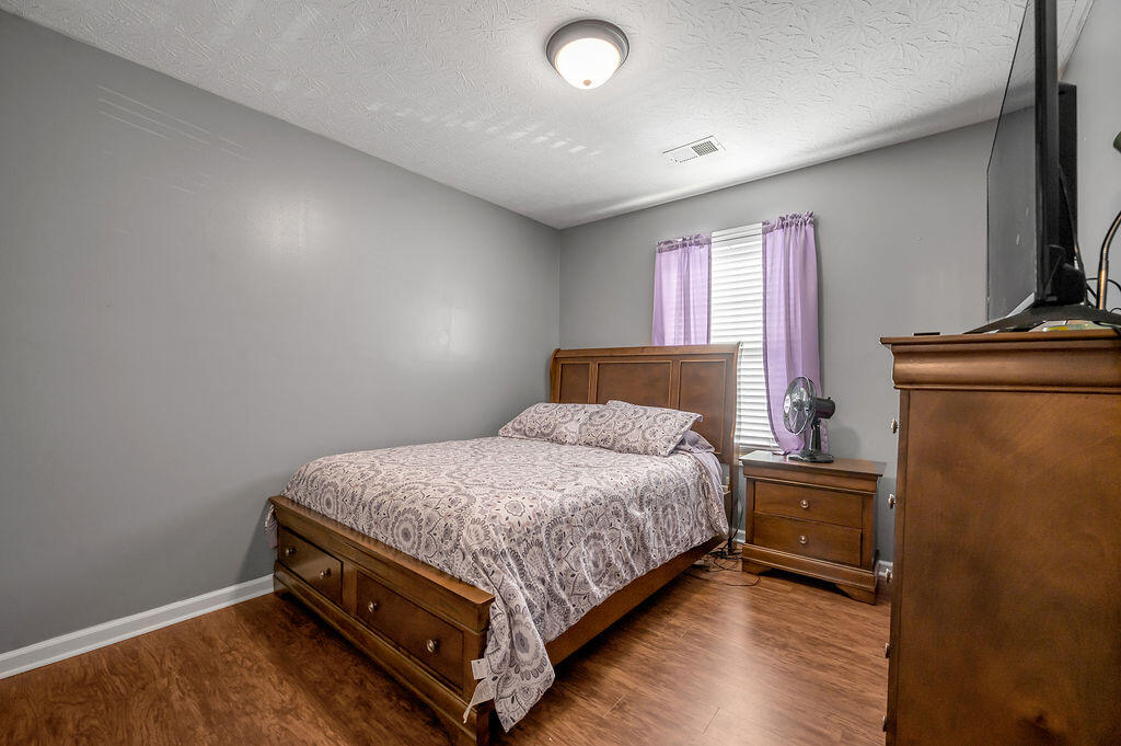 3005 Quaker Hill Lane