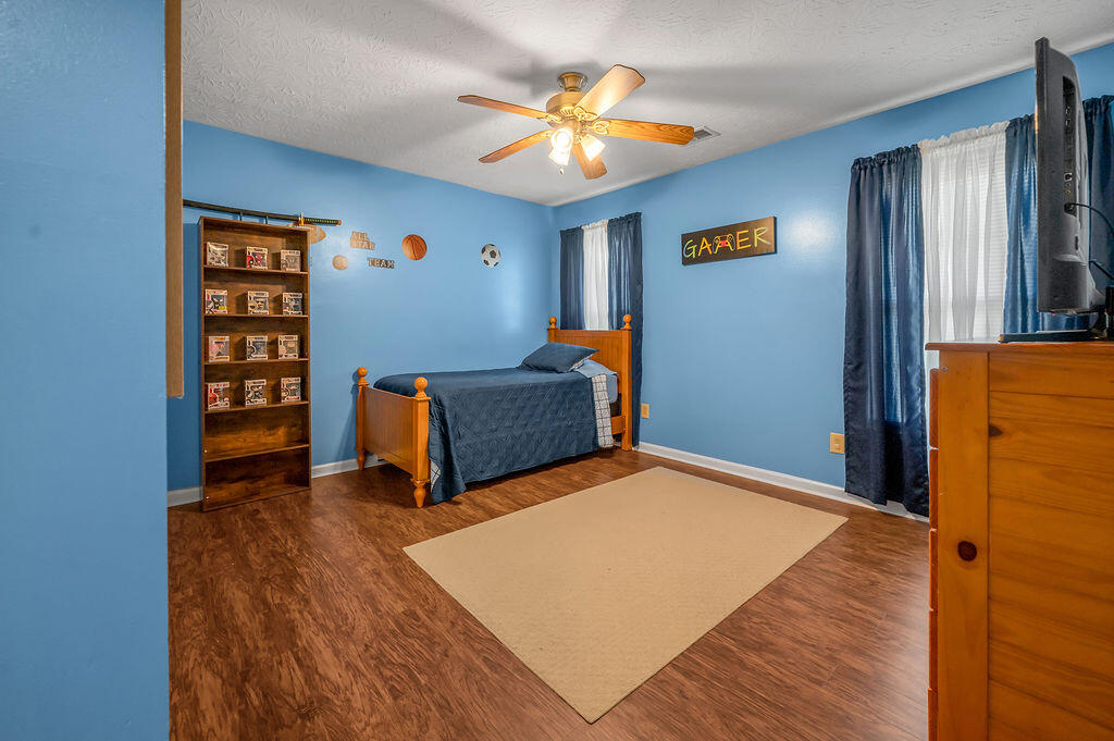 3005 Quaker Hill Lane