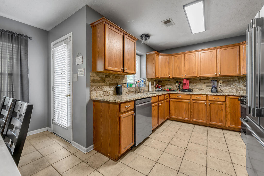 3005 Quaker Hill Lane