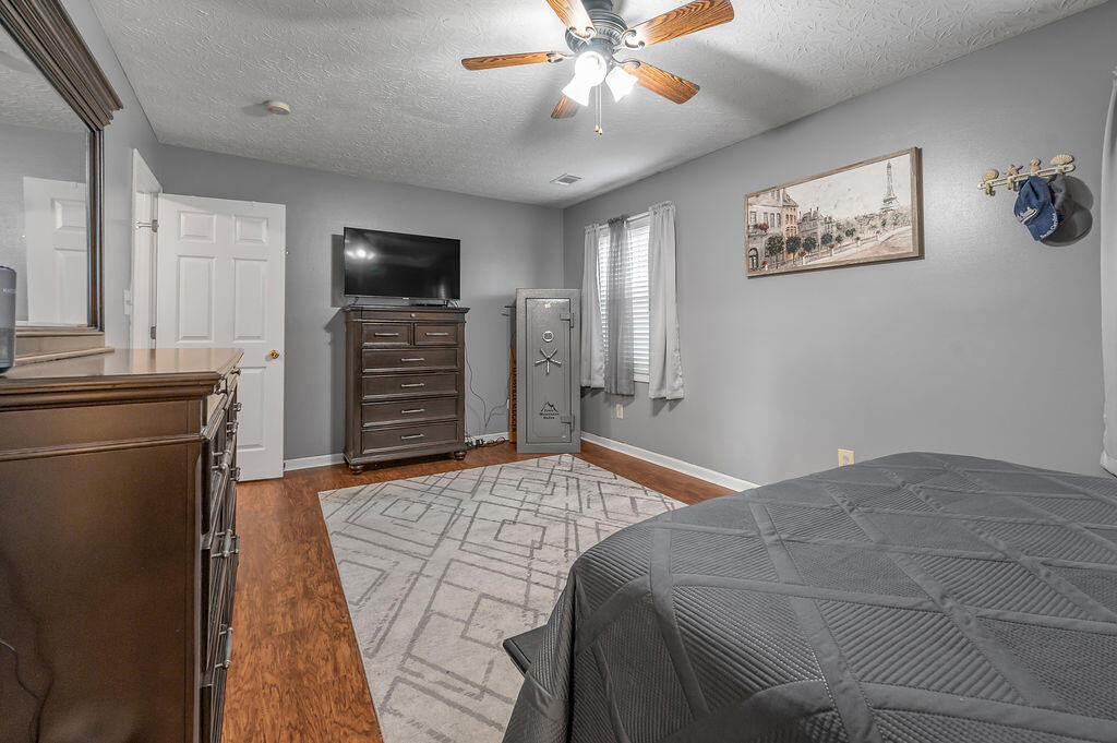 3005 Quaker Hill Lane