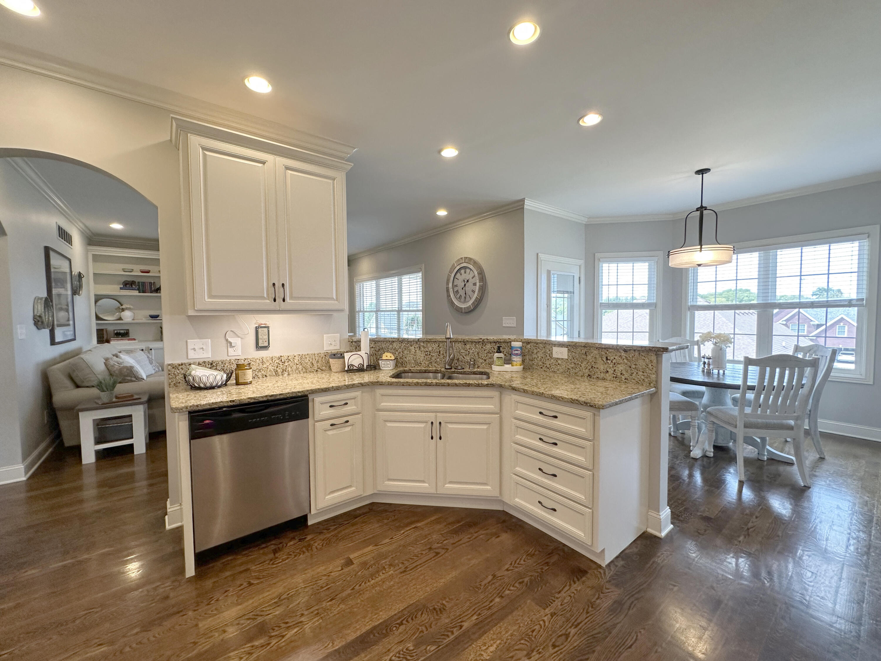 117 Dove Run Circle