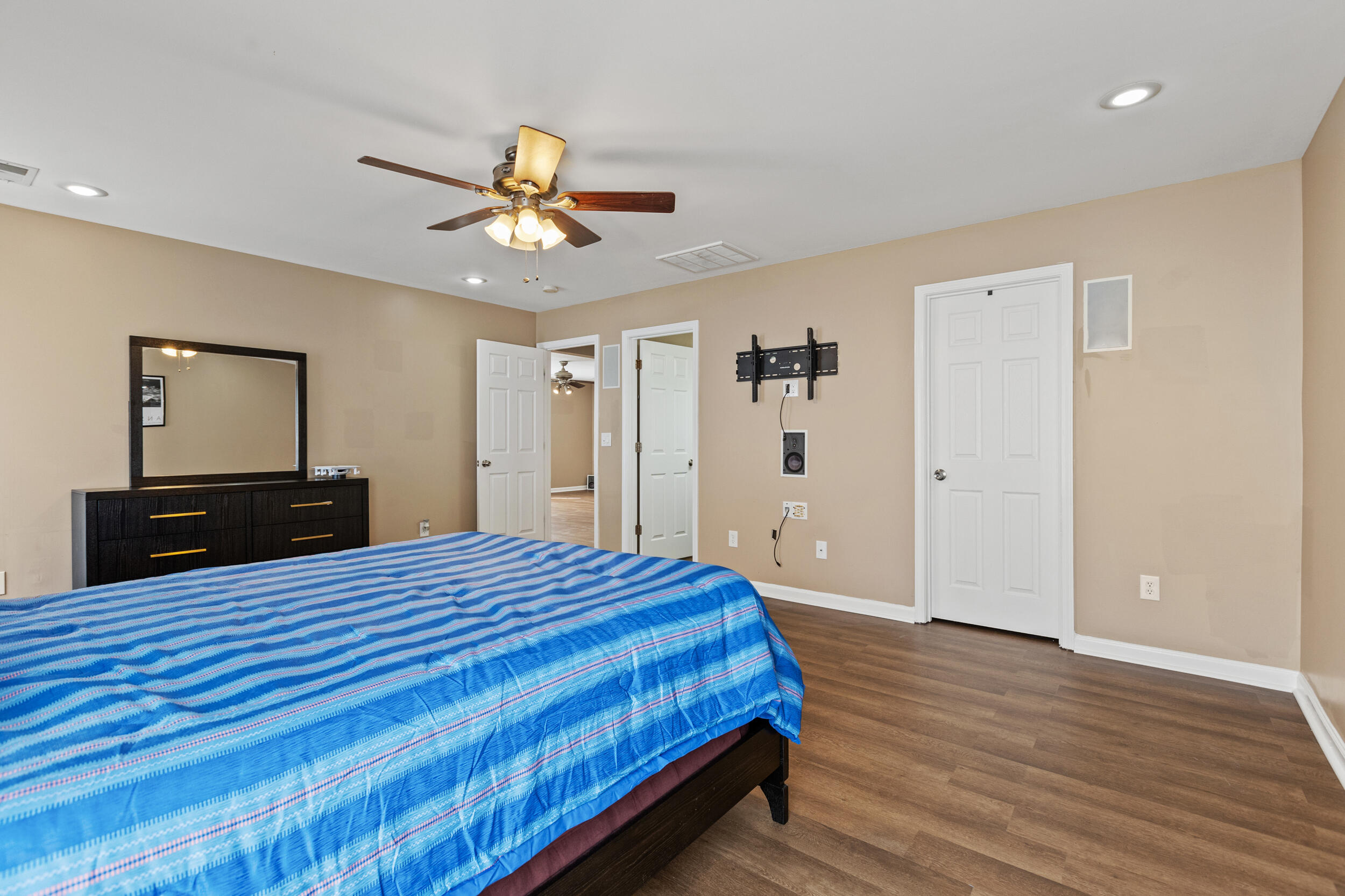 988 Applecross Drive