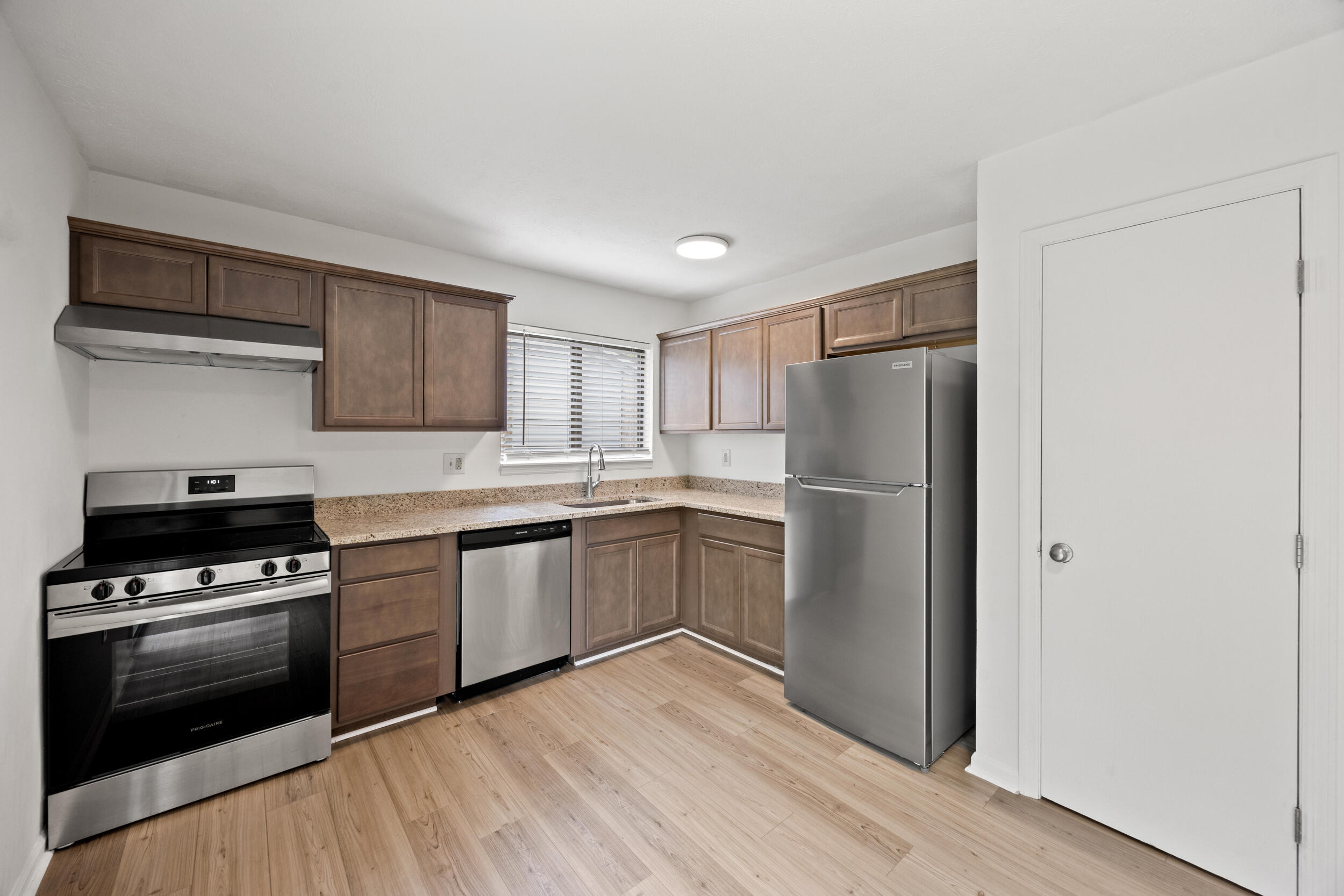 1583 Summerhill Drive