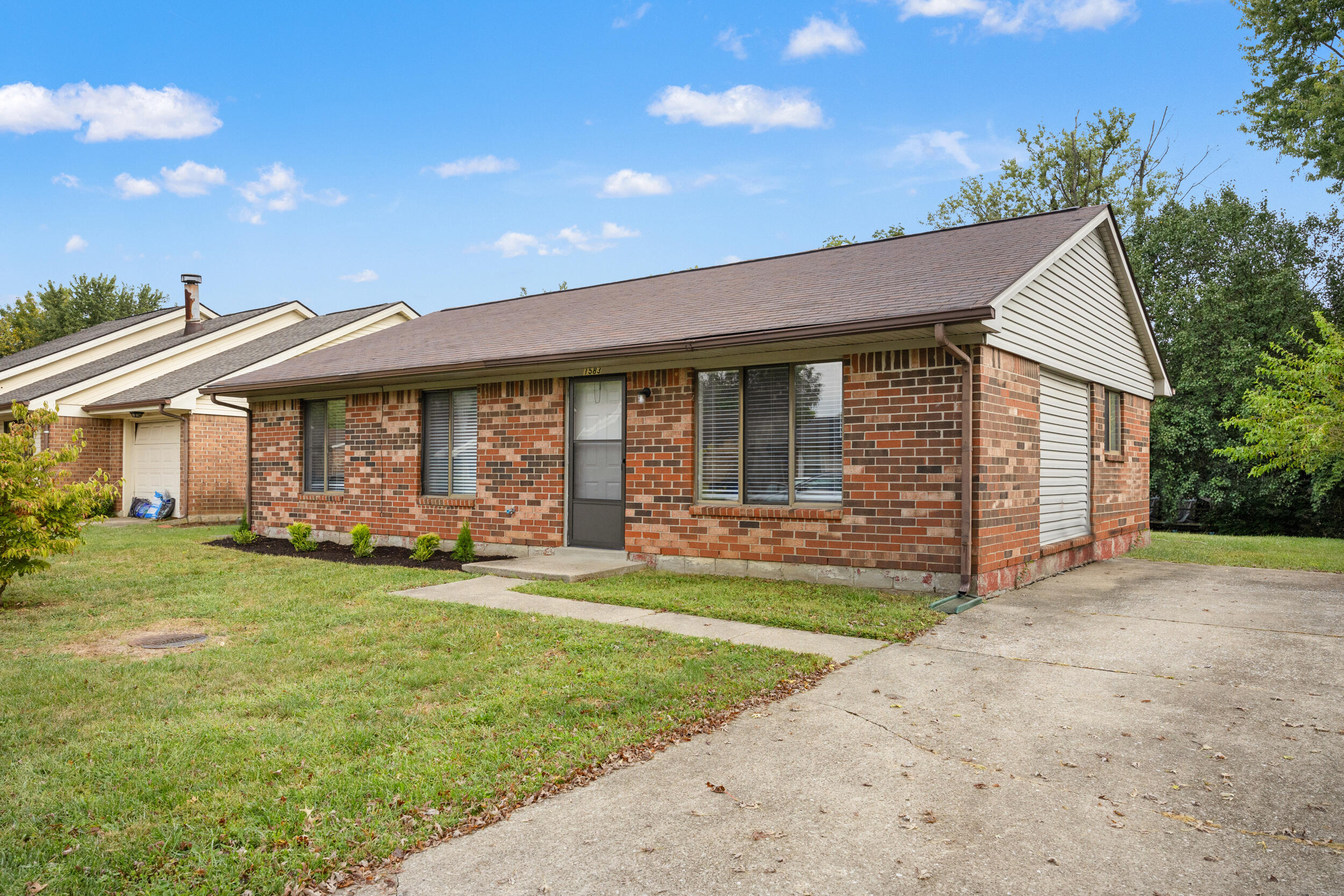 1583 Summerhill Drive