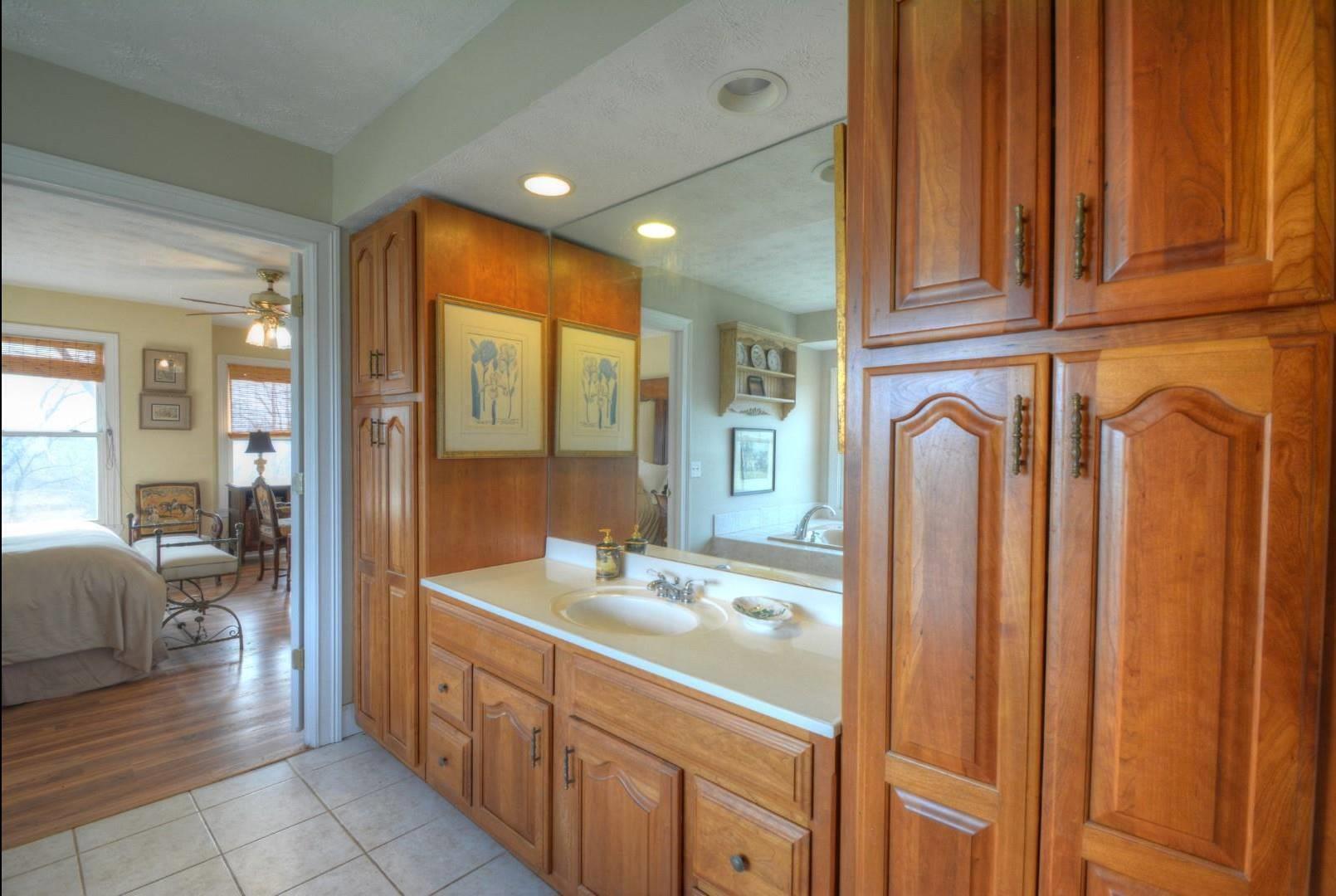 2315 Oregon Road