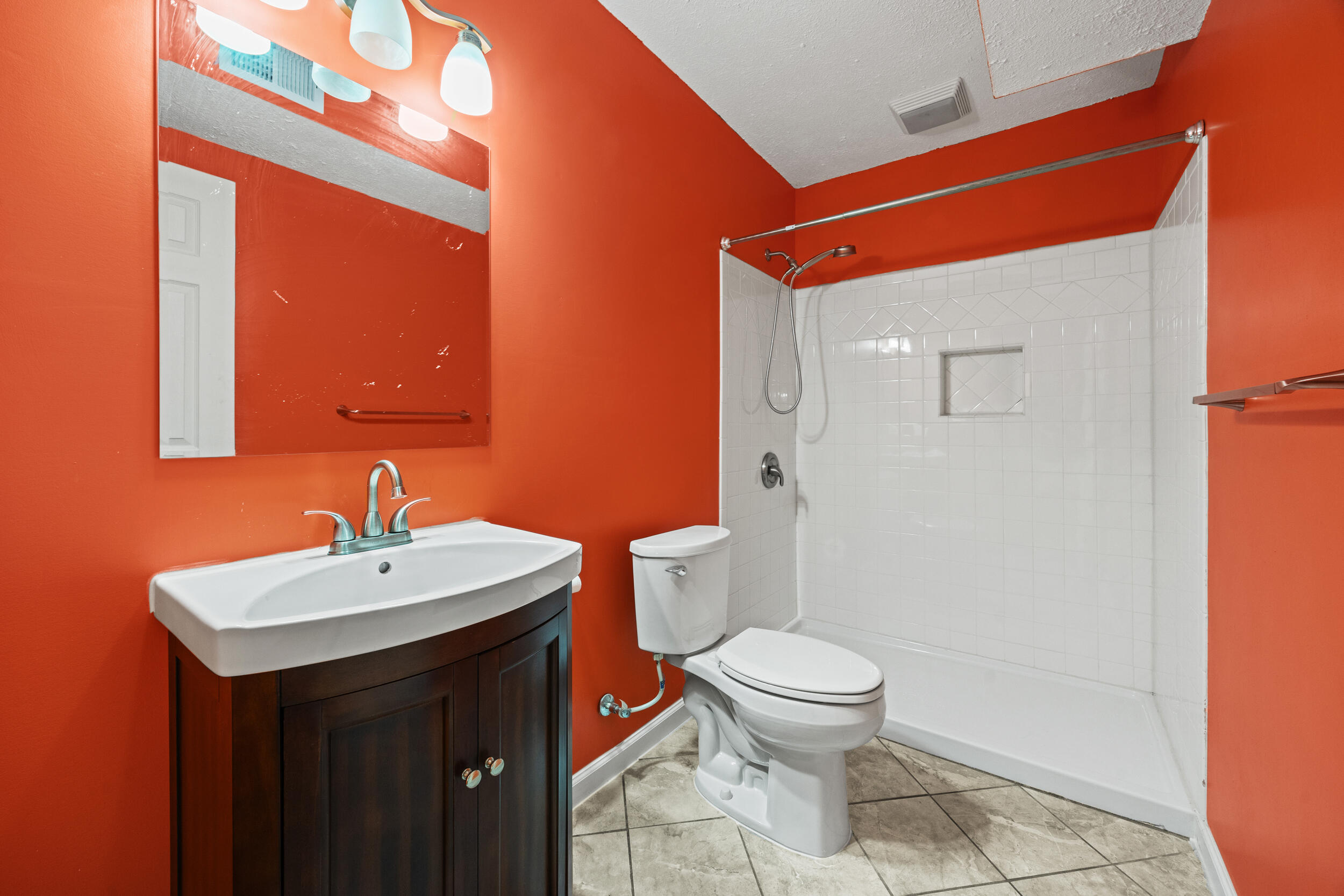 3893 Scarlet Oak Lane