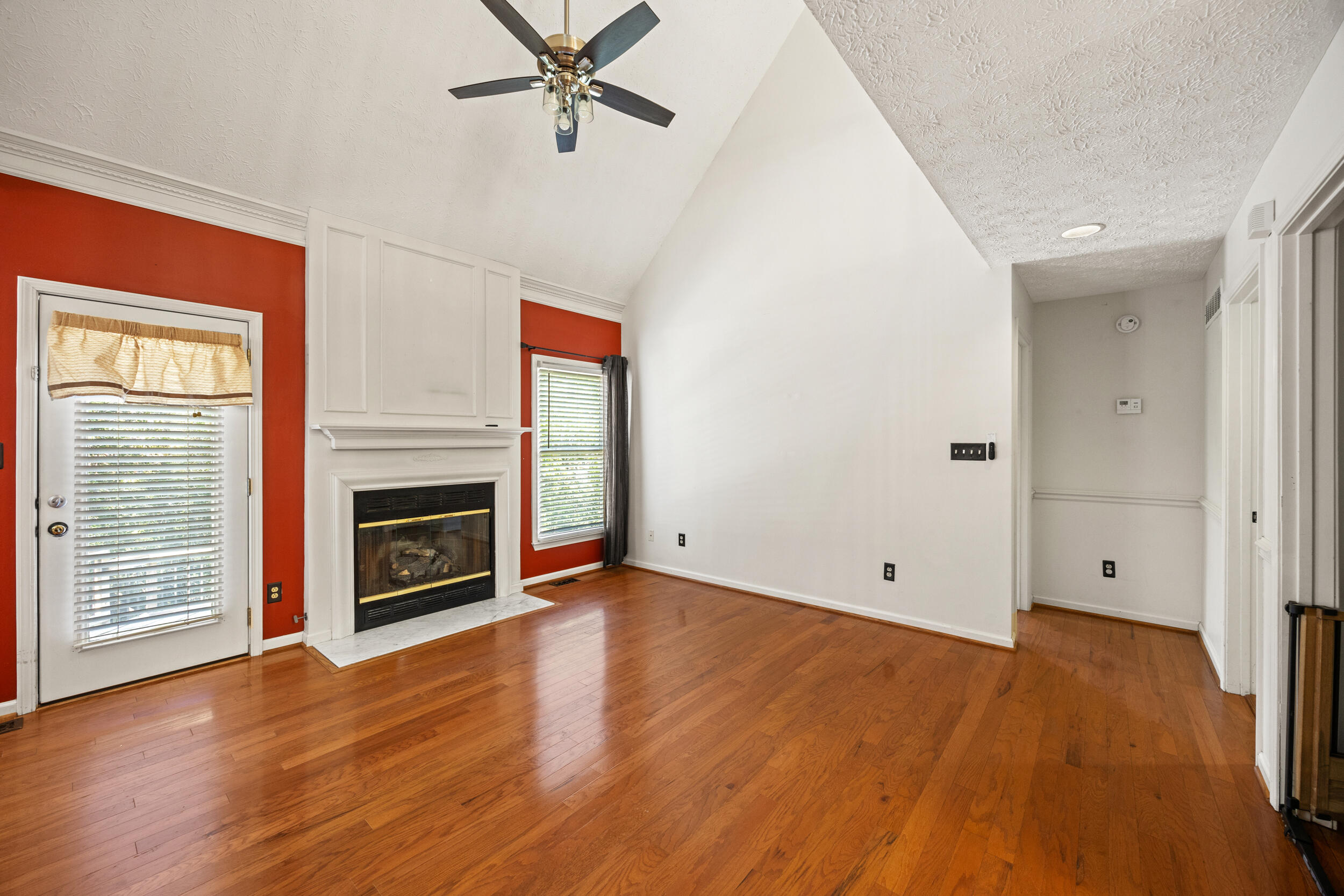 3893 Scarlet Oak Lane