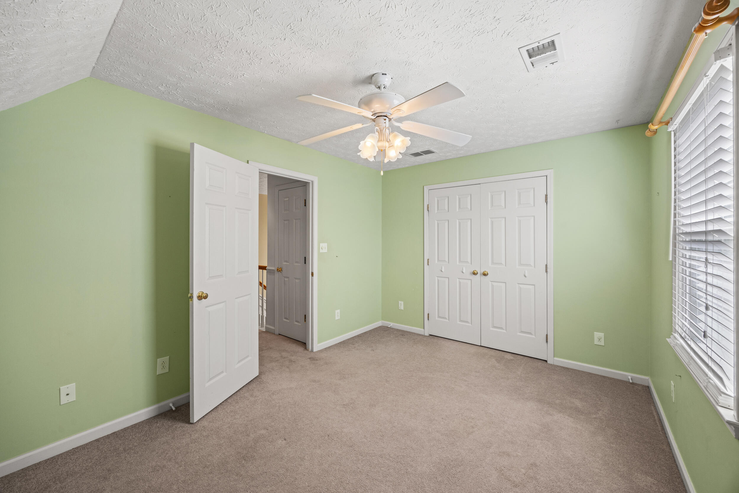 3893 Scarlet Oak Lane