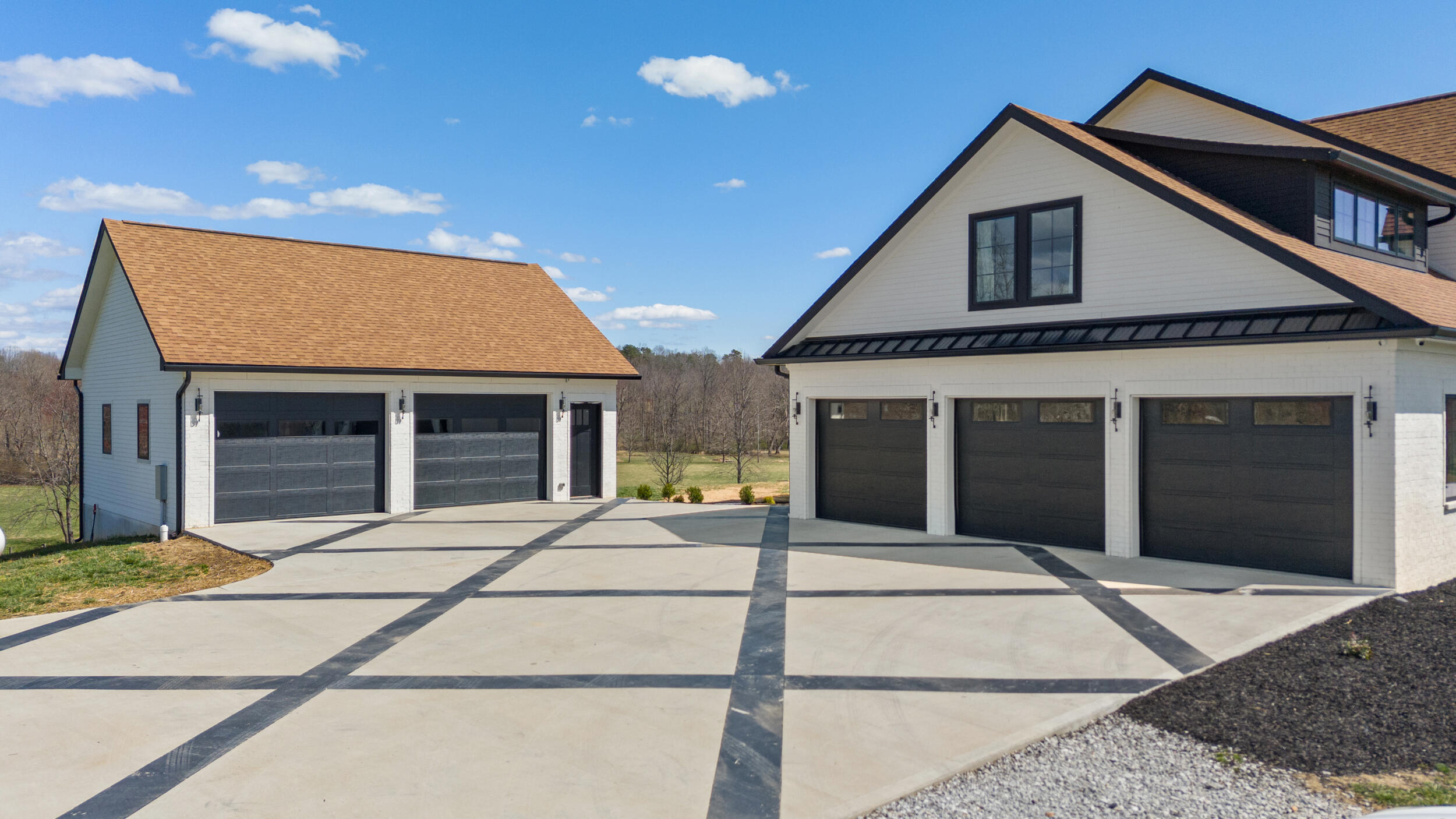 1674 Laurel Road