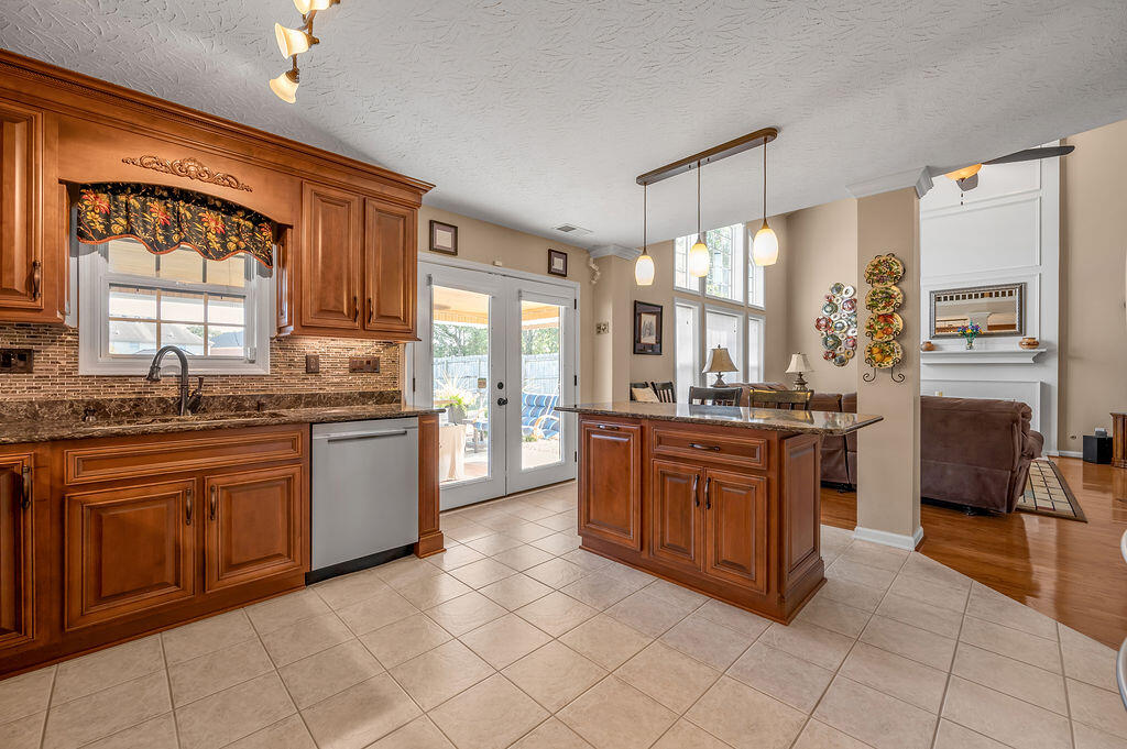 1004 Trevey Point
