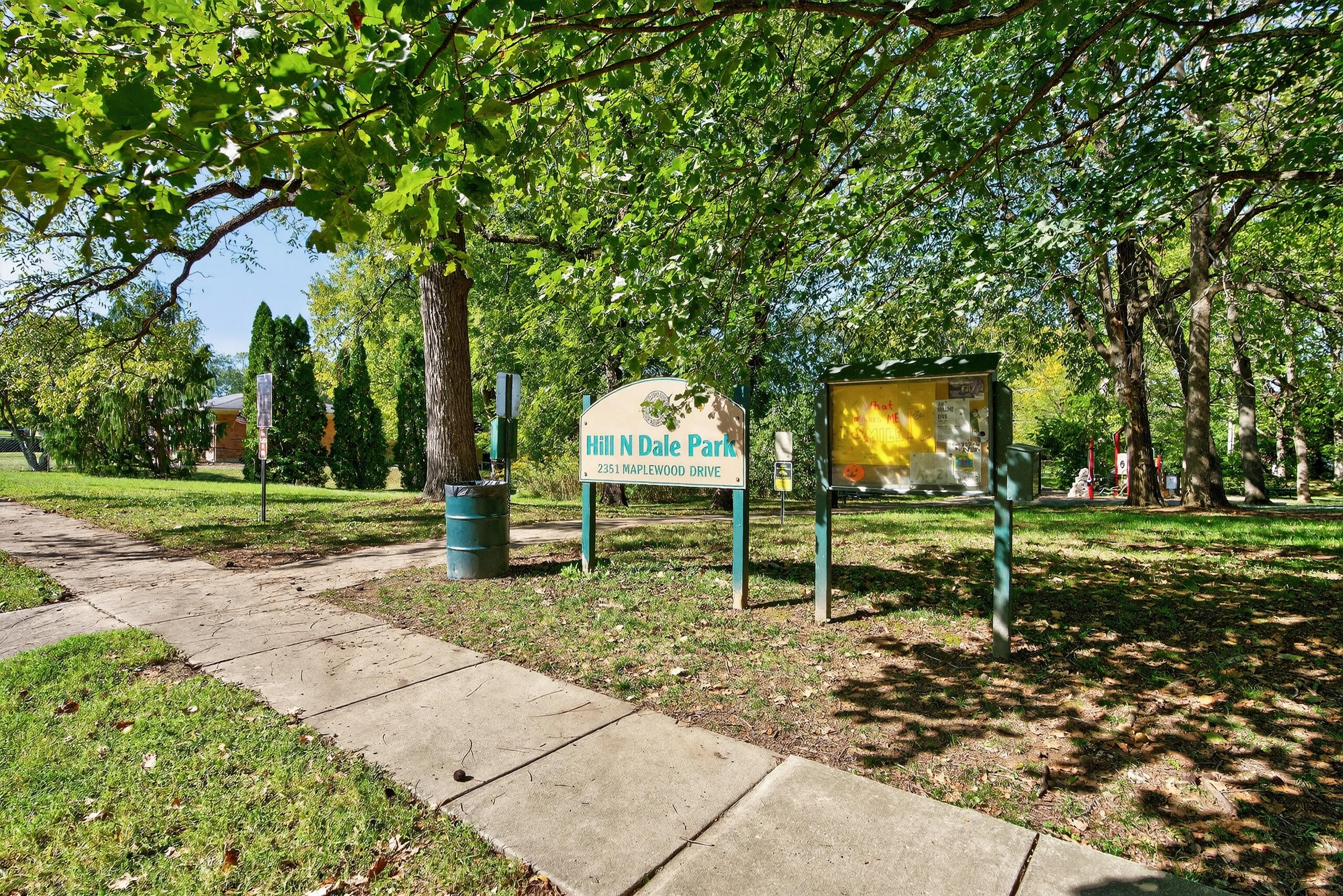 2401 Maplewood Drive