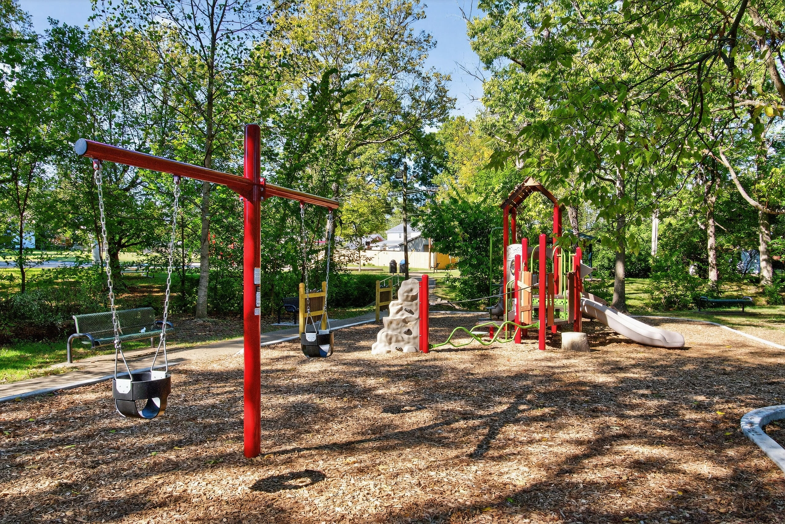 2401 Maplewood Drive