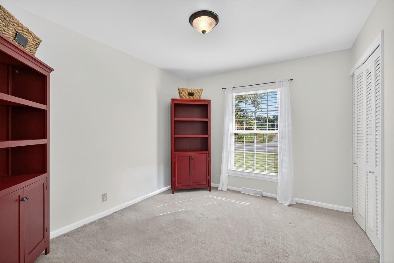 2401 Maplewood Drive