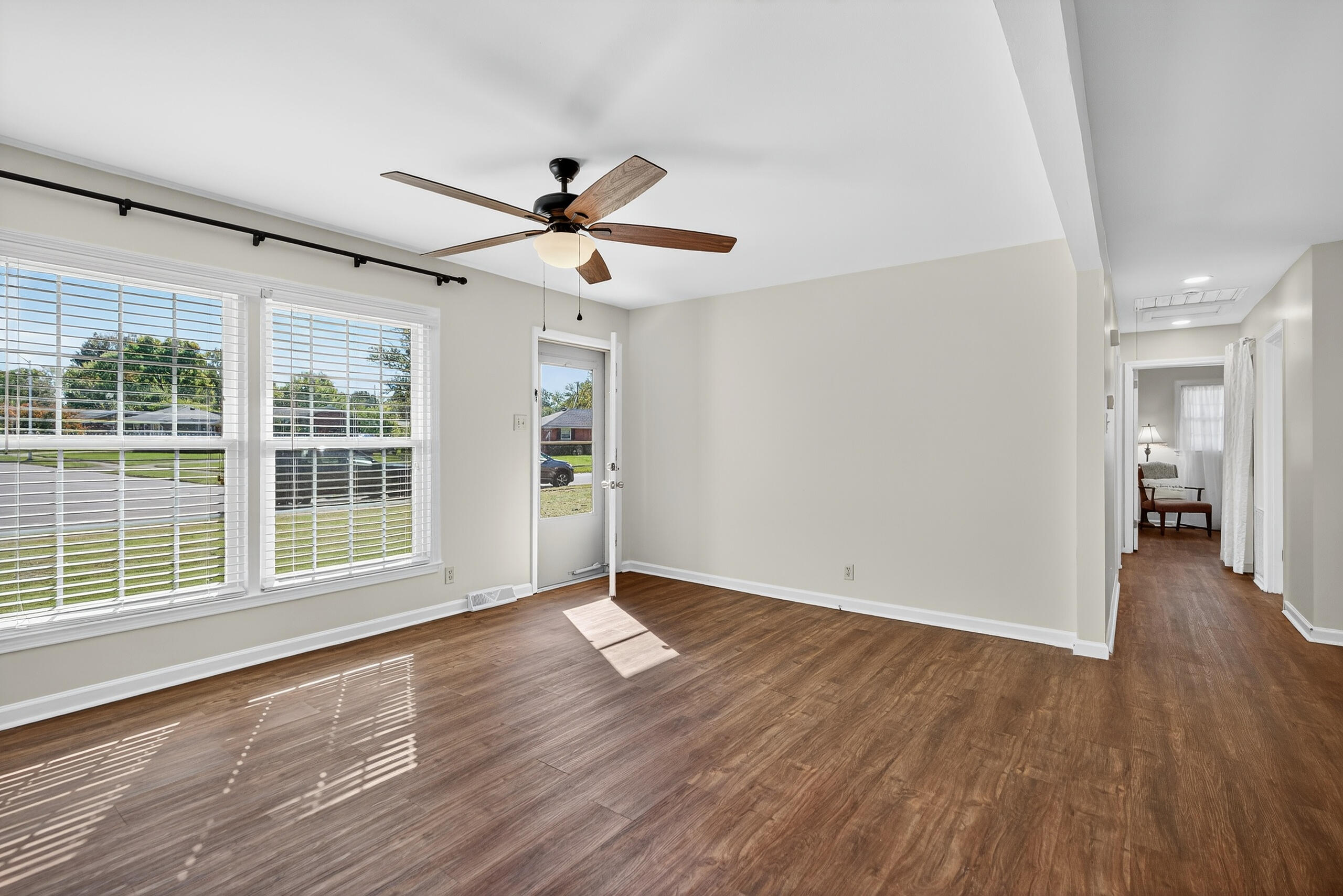 2401 Maplewood Drive