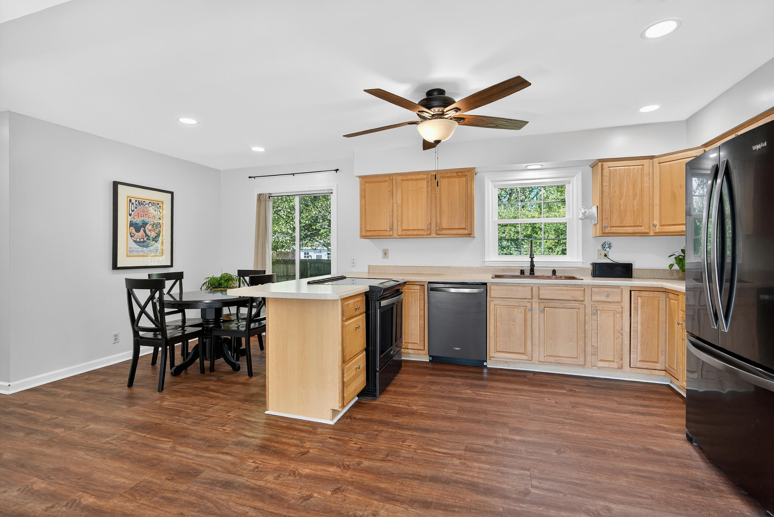 2401 Maplewood Drive