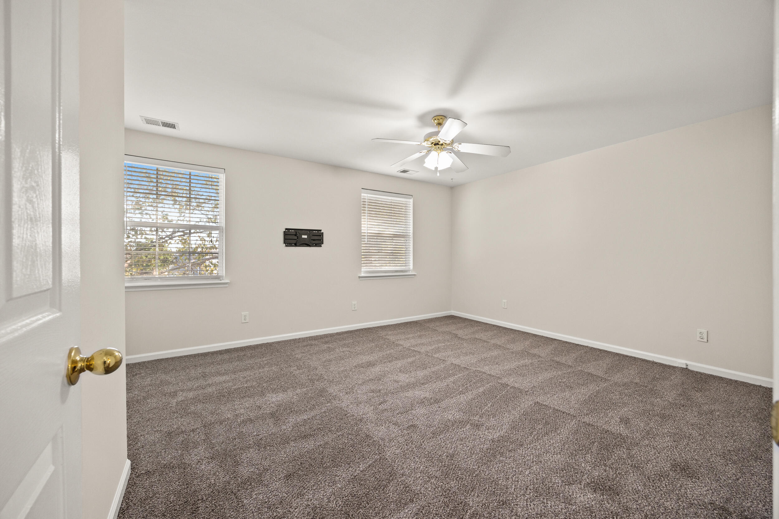 109 Hillock Court