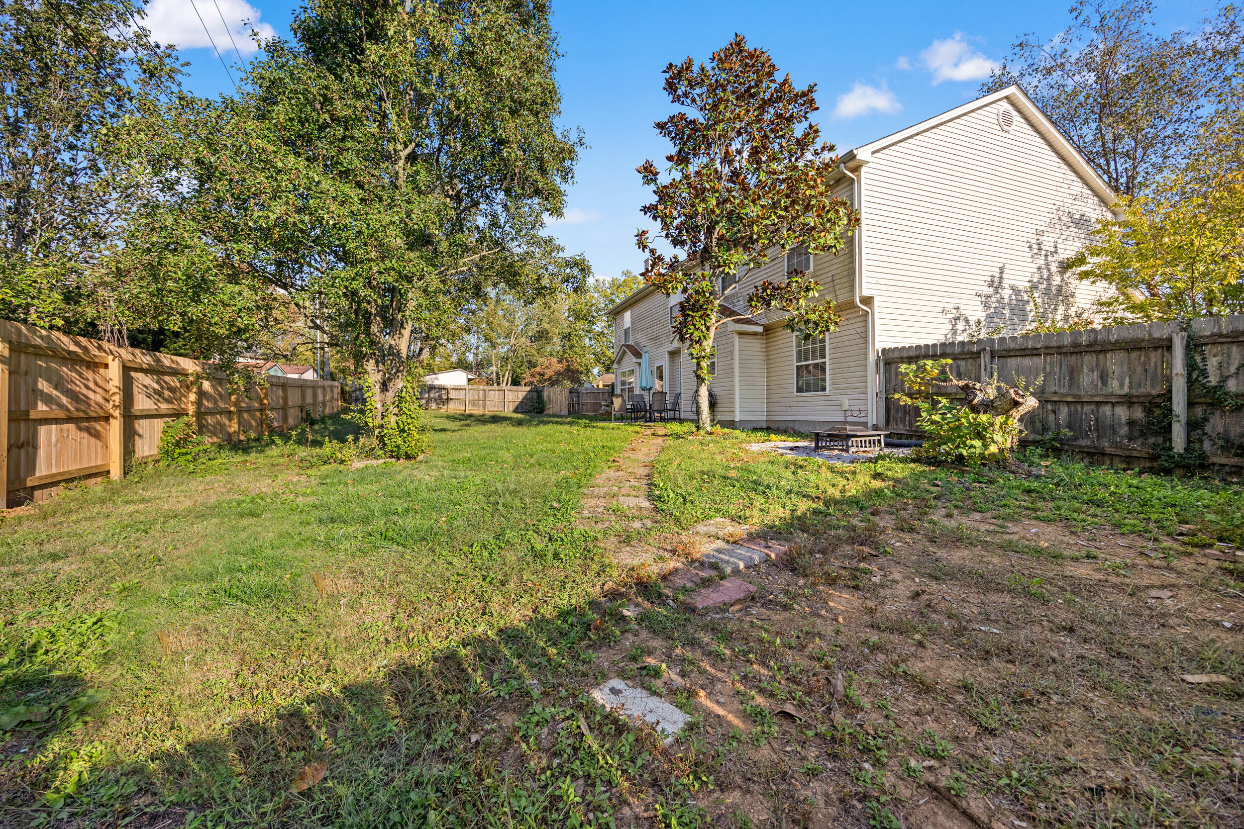 109 Hillock Court
