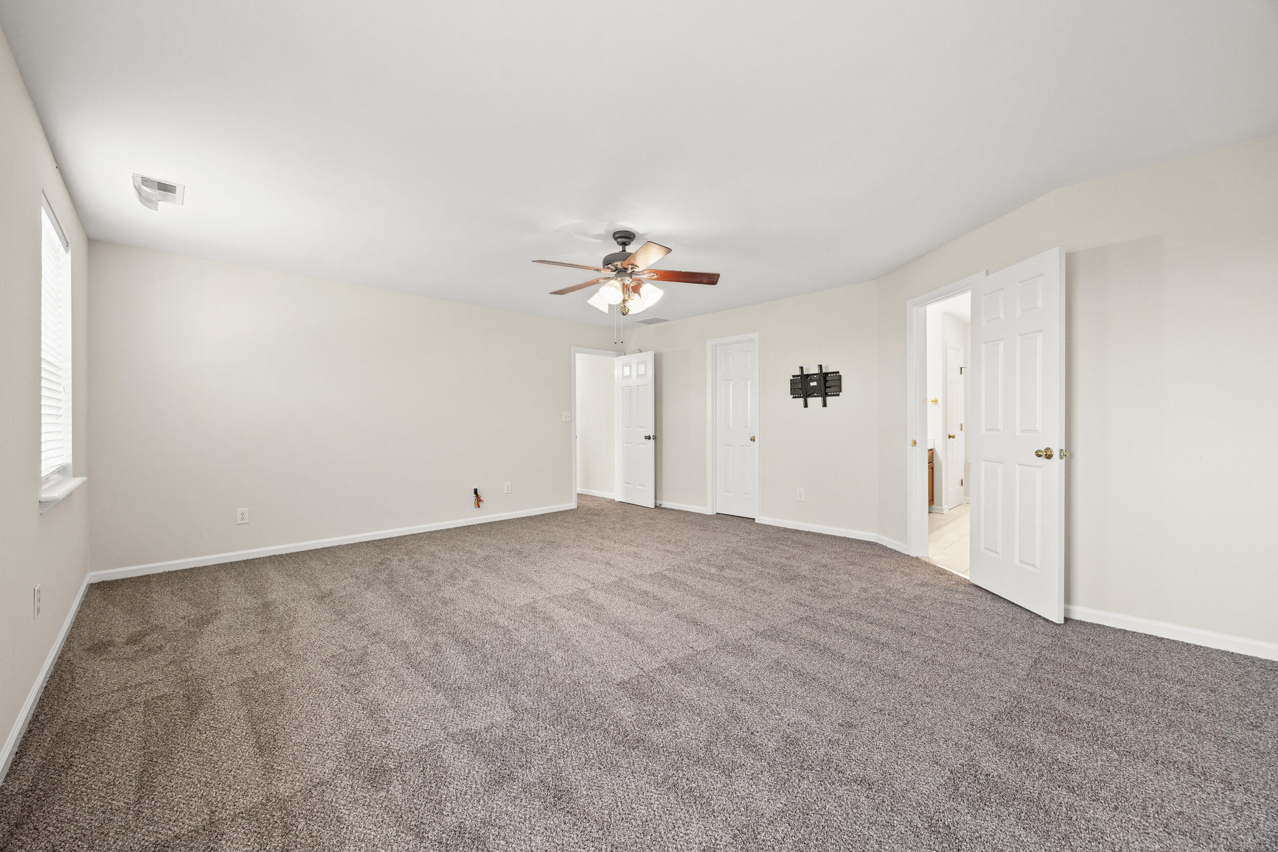 109 Hillock Court