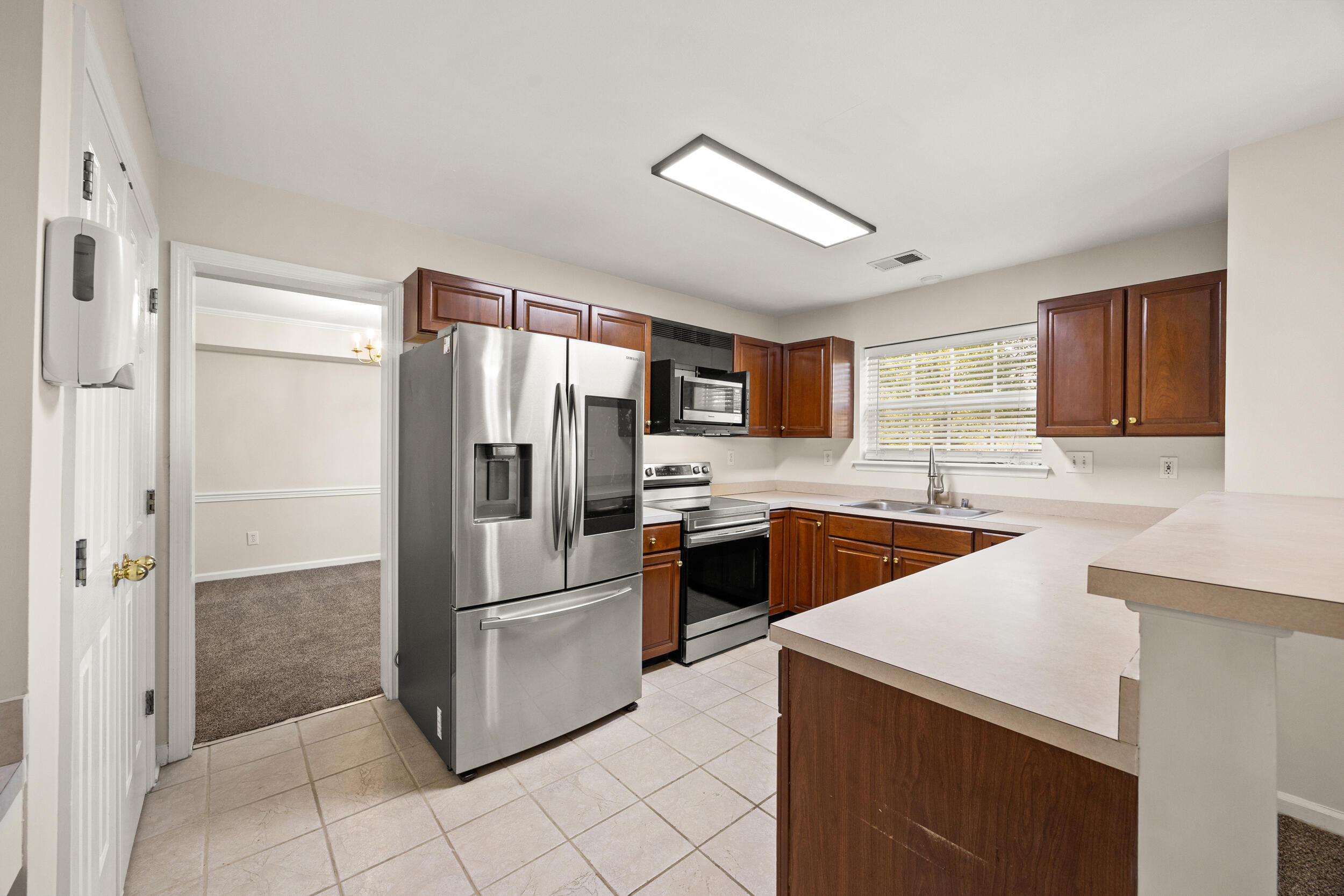 109 Hillock Court