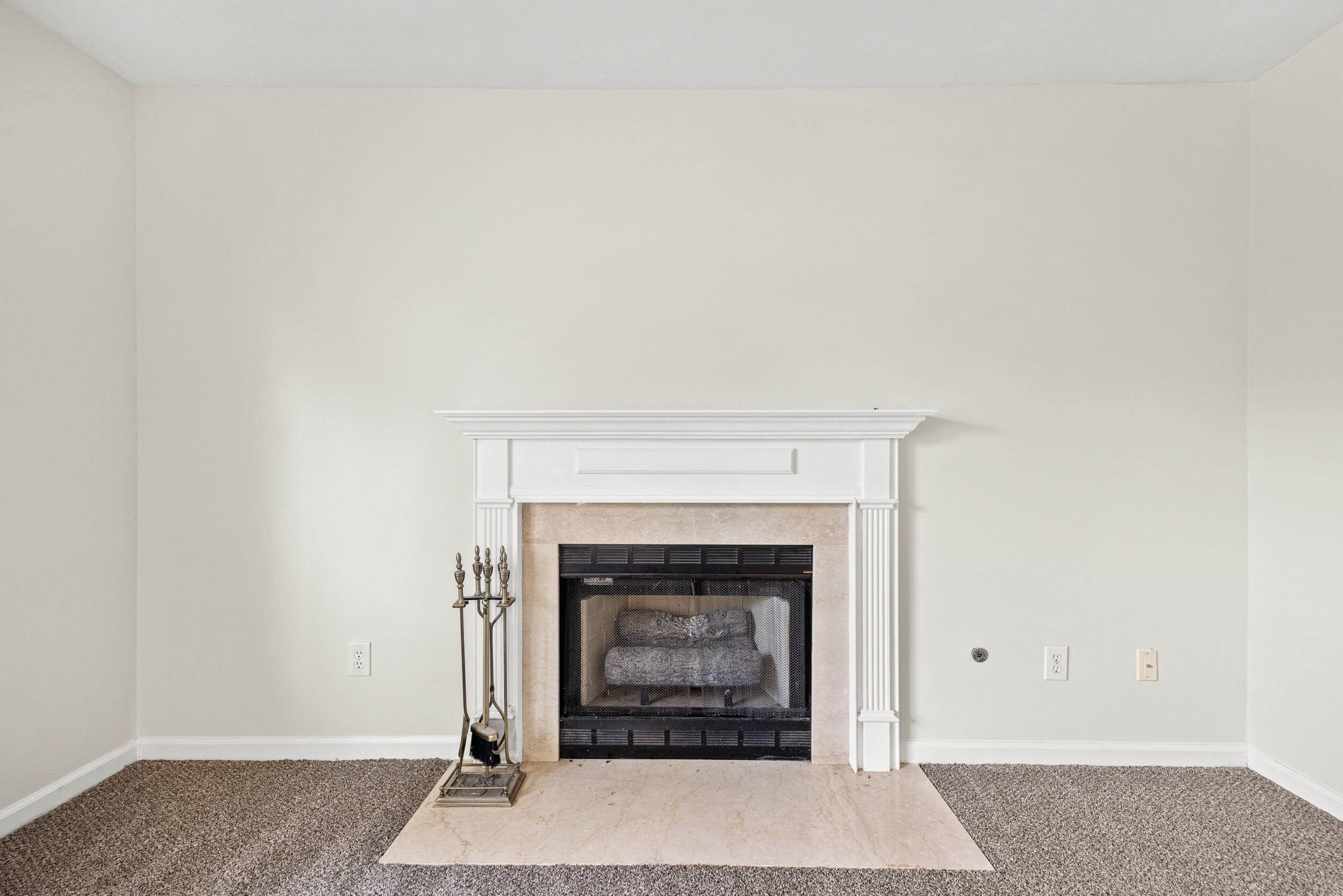 109 Hillock Court