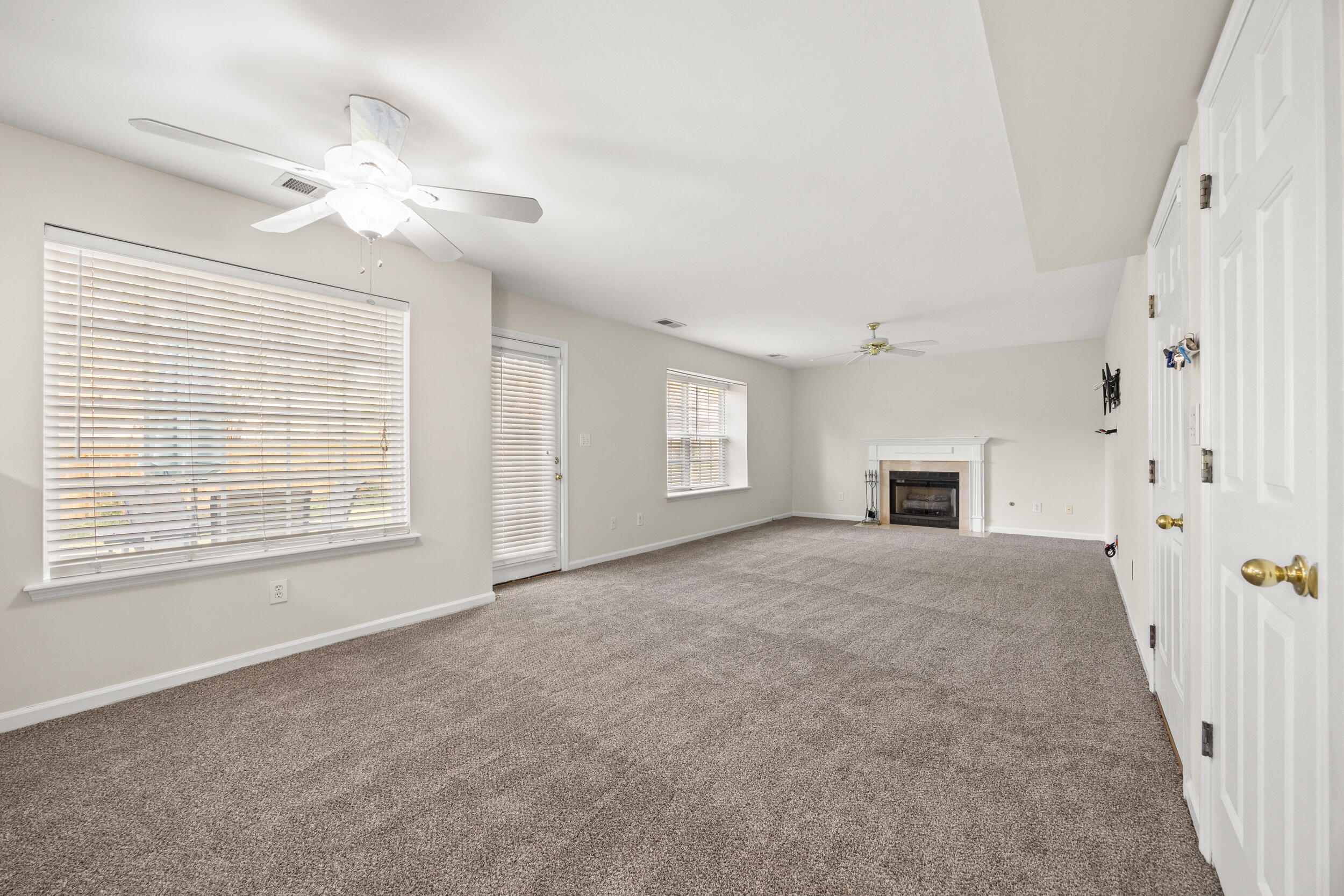 109 Hillock Court