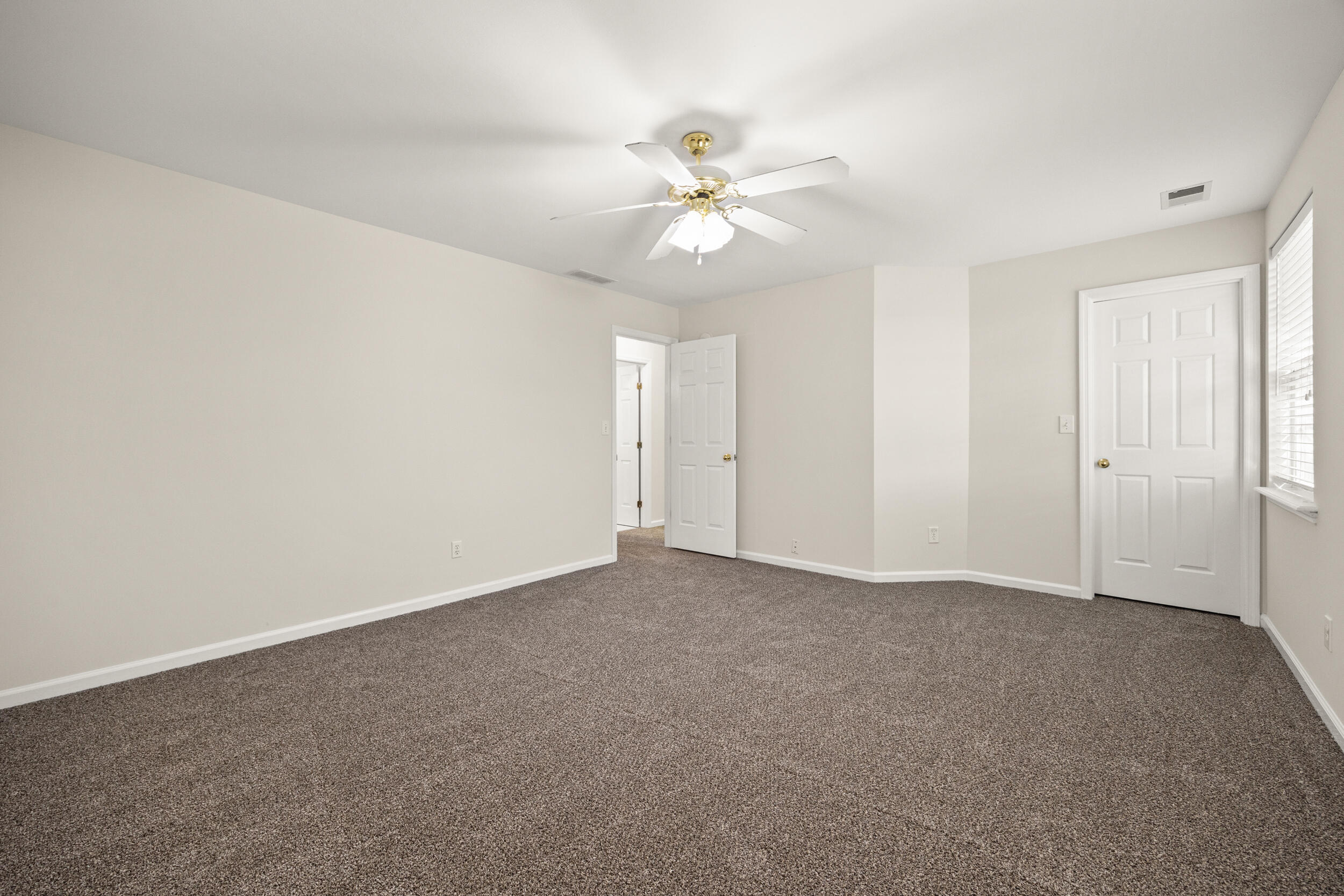 109 Hillock Court