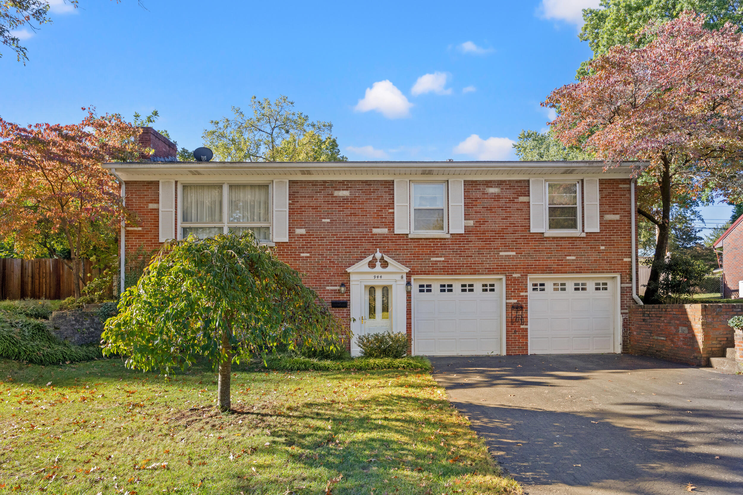944 Maywick Drive, Lexington