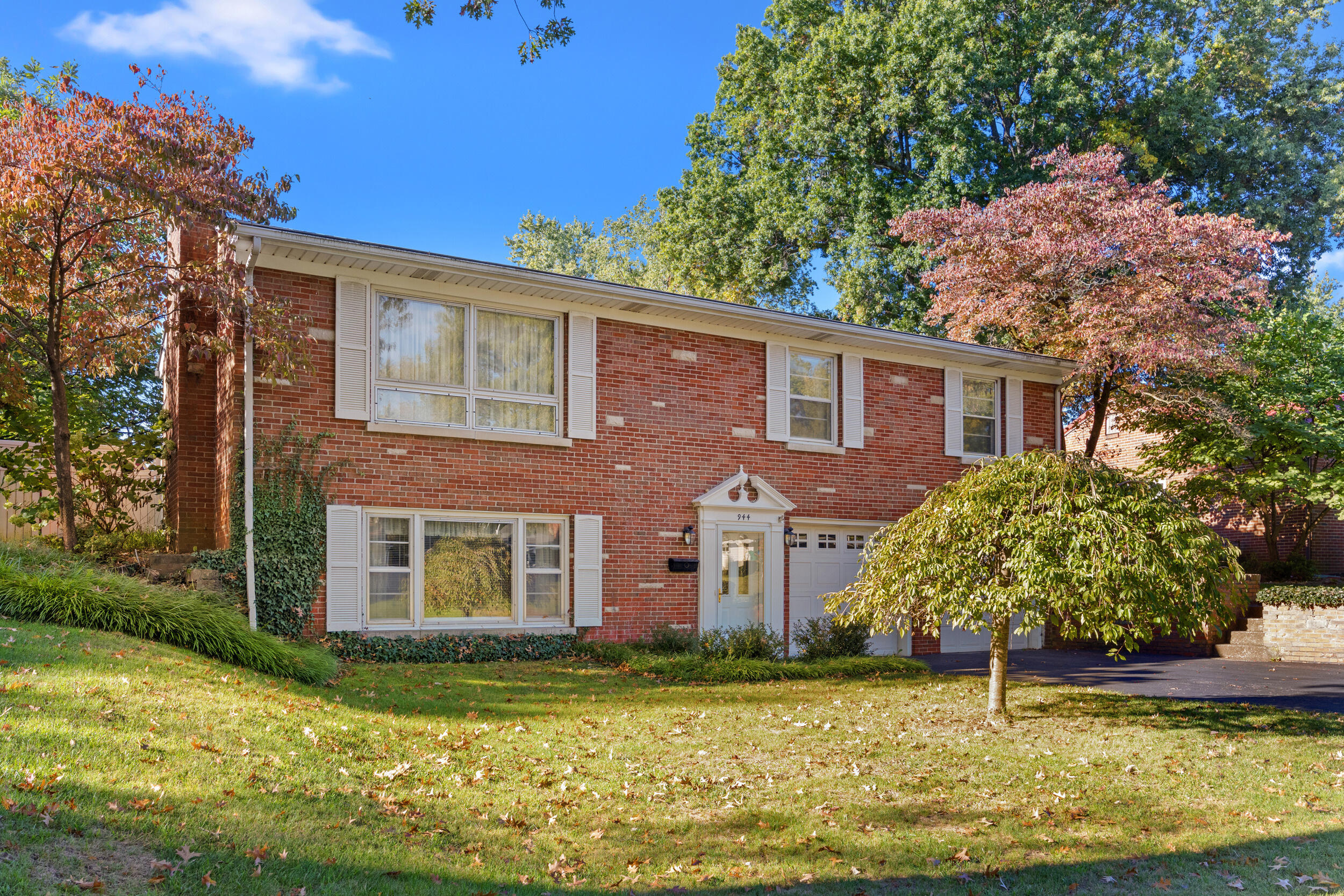944 Maywick Drive, Lexington