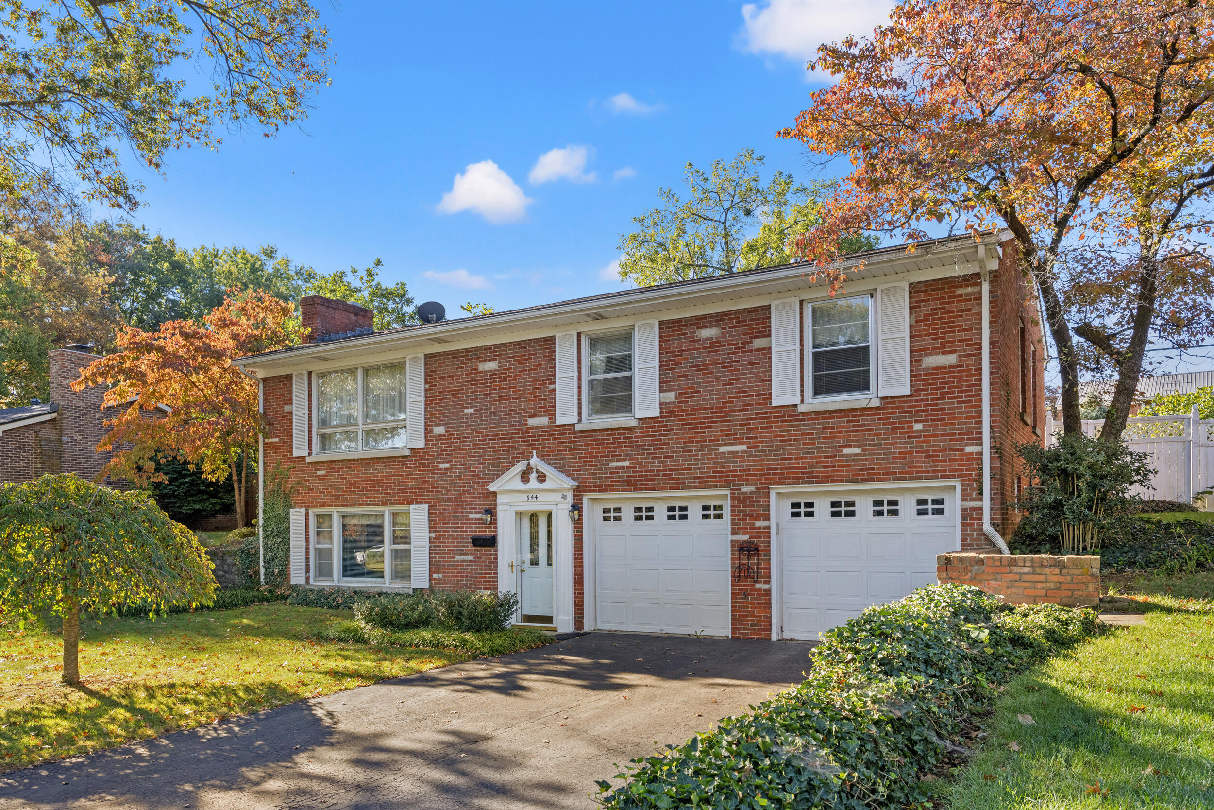 944 Maywick Drive, Lexington