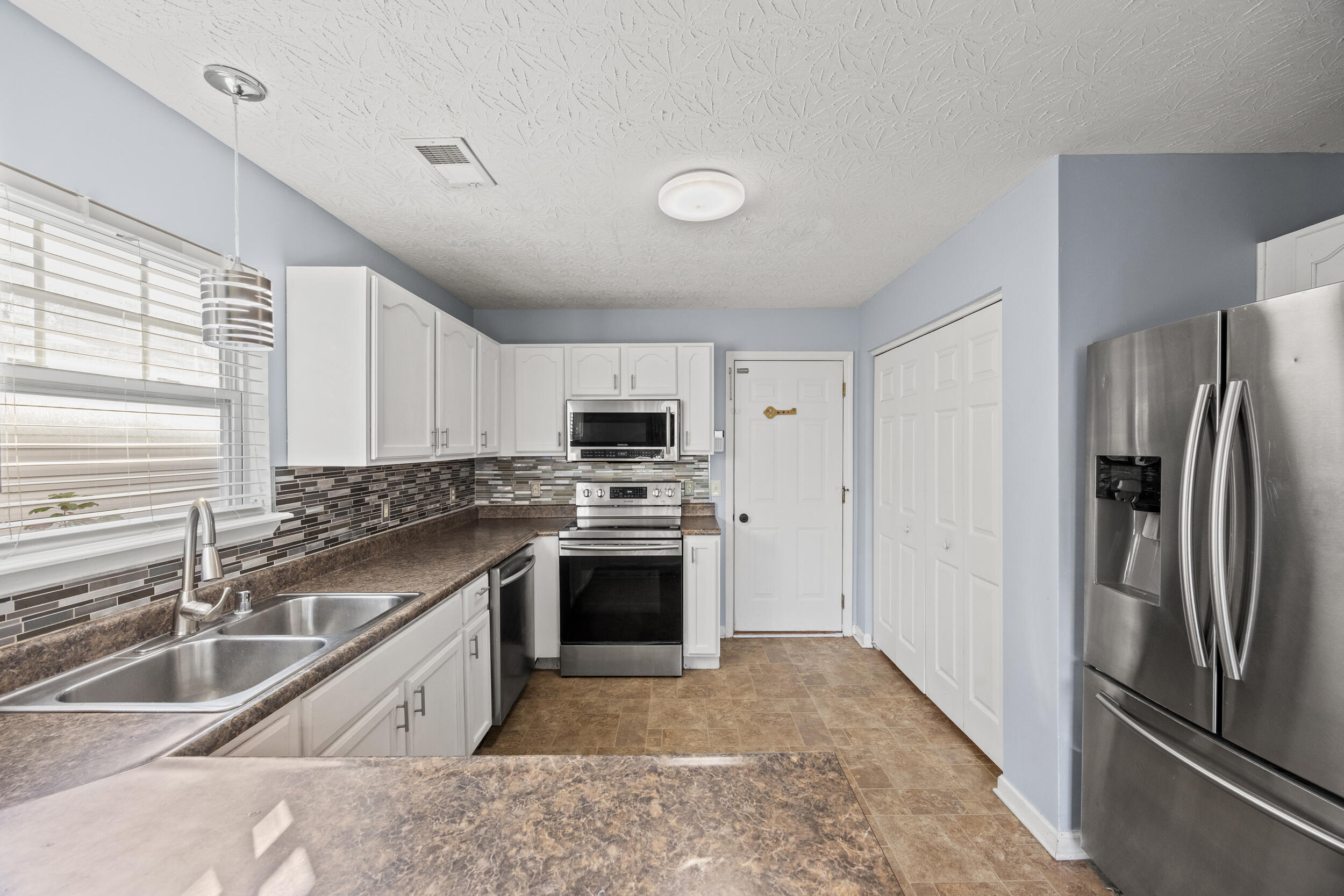 2329 Lonan Court, Lexington