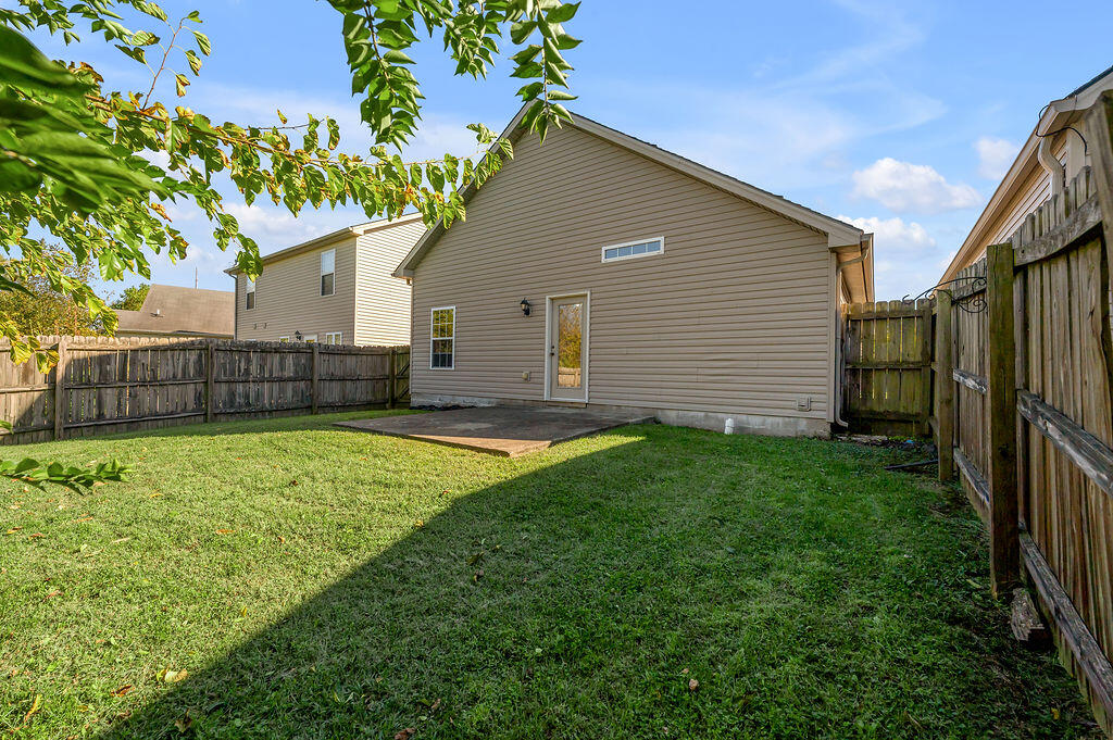1100 Mountain Laurel Way, Lexington